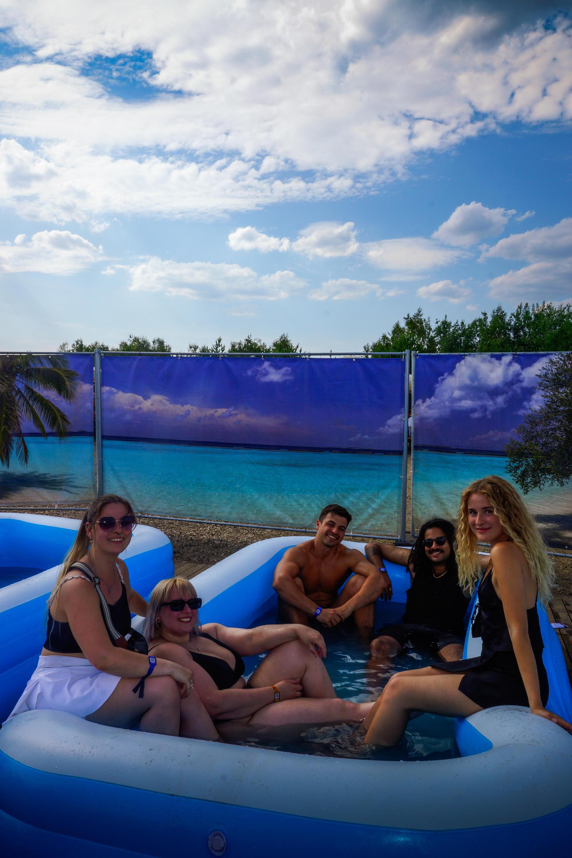 Das „White Rabbit”-Festival 2025. (Bild: Lilly Schraml)