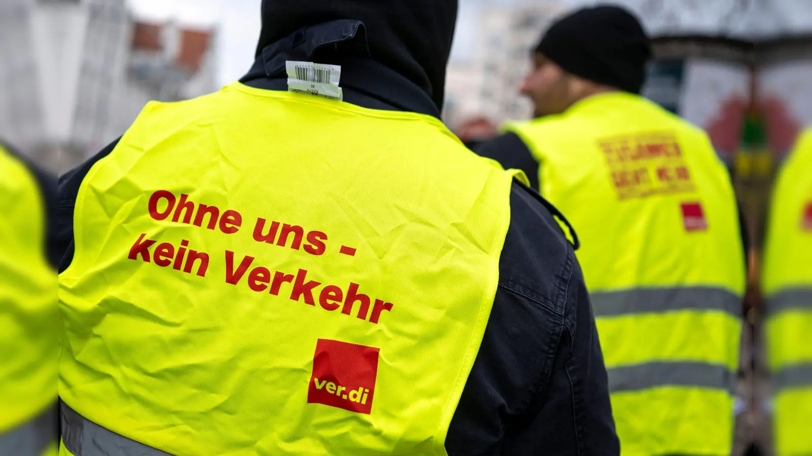 Im aktuellen Tarifkonflikt in Bayern steht der zweite Warnstreik in Bayern an. (Archivbild) (Bild: Peter Kneffel/dpa)