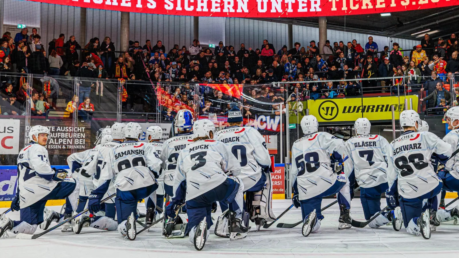 In der neuen Folge „Powerplay” geht es unter anderem um den Auswärtssieg der Blue Devils Weiden beim ESV Kaufbeuren am vergangenen Sonntag. (Archivbild: Werner Moller)