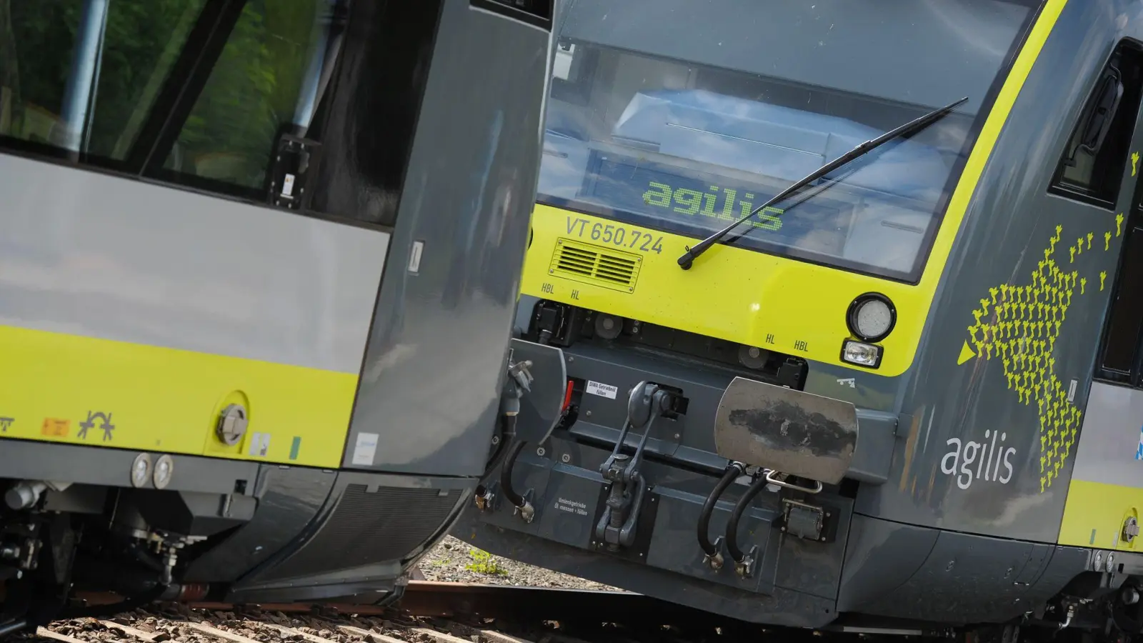 Technische Störungen aufgrund der Kälte schränken den Zugverkehr von Agilis vor allem in Oberfranken - aber auch in der Oberpfalz. (Symbolbild: David-Wolfgang Ebener/dpa)