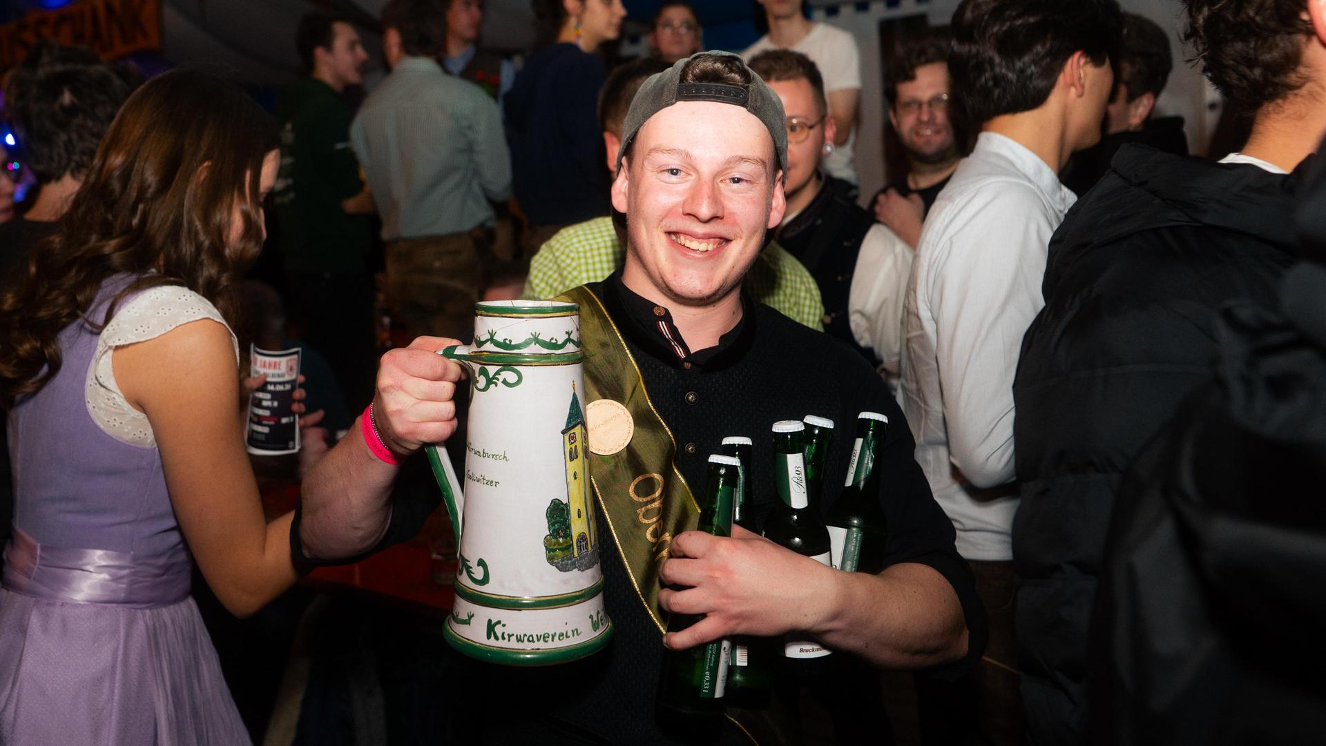 Alle Samstagsbilder der Kirwa in Weiherhammer. (Bild: Hannes Stock)