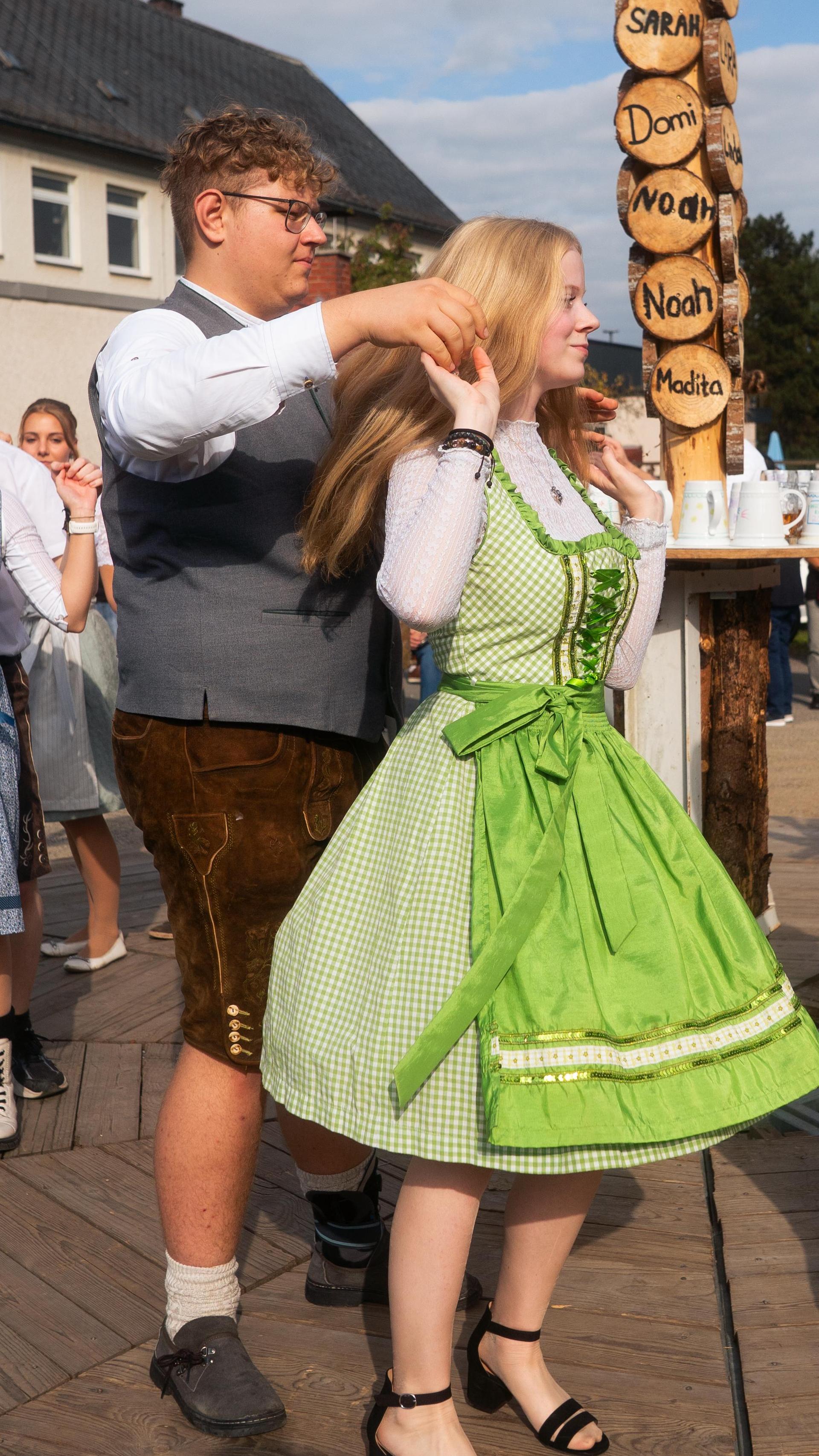 Auch am Sonntag wurde in Oberwildenau Kirwa gefeiert! (Bild: Hannes Stock)