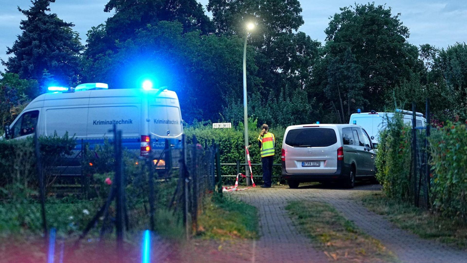Der mutmaßliche Täter starb bei einem Polizeieinsatz in Berlin-Spandau. (Bild: Michael Kappeler/dpa)