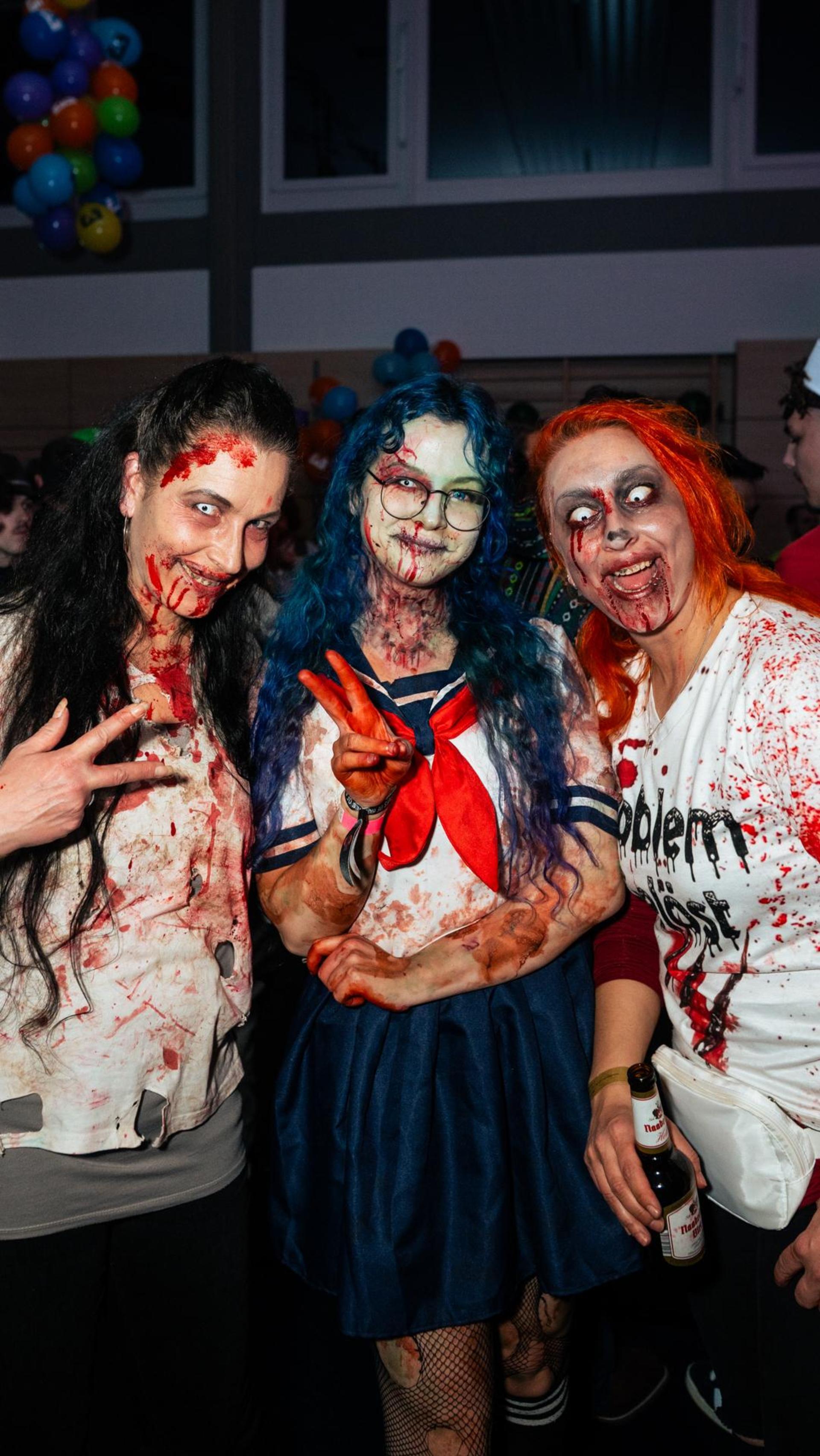 Am Sportlerball in Schirmitz gings mit Vollgas weiter im Faschingstreiben.  (Bild: Hannes Stock)