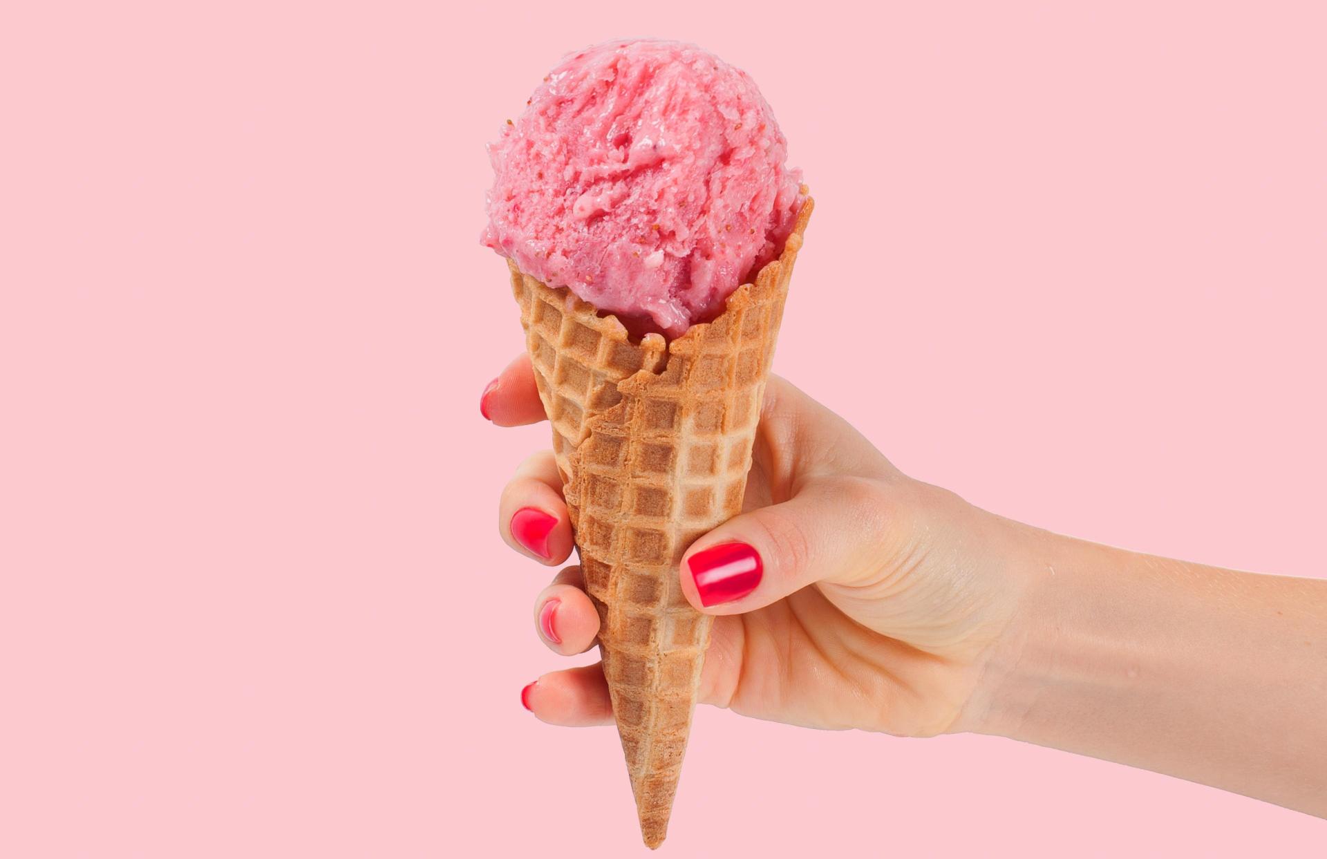 Egal ob Vanille, Schoko oder Erdbeere: Eis schmeckt einfach immer (Bild: Adobe Stock/Dmytro Flisak)