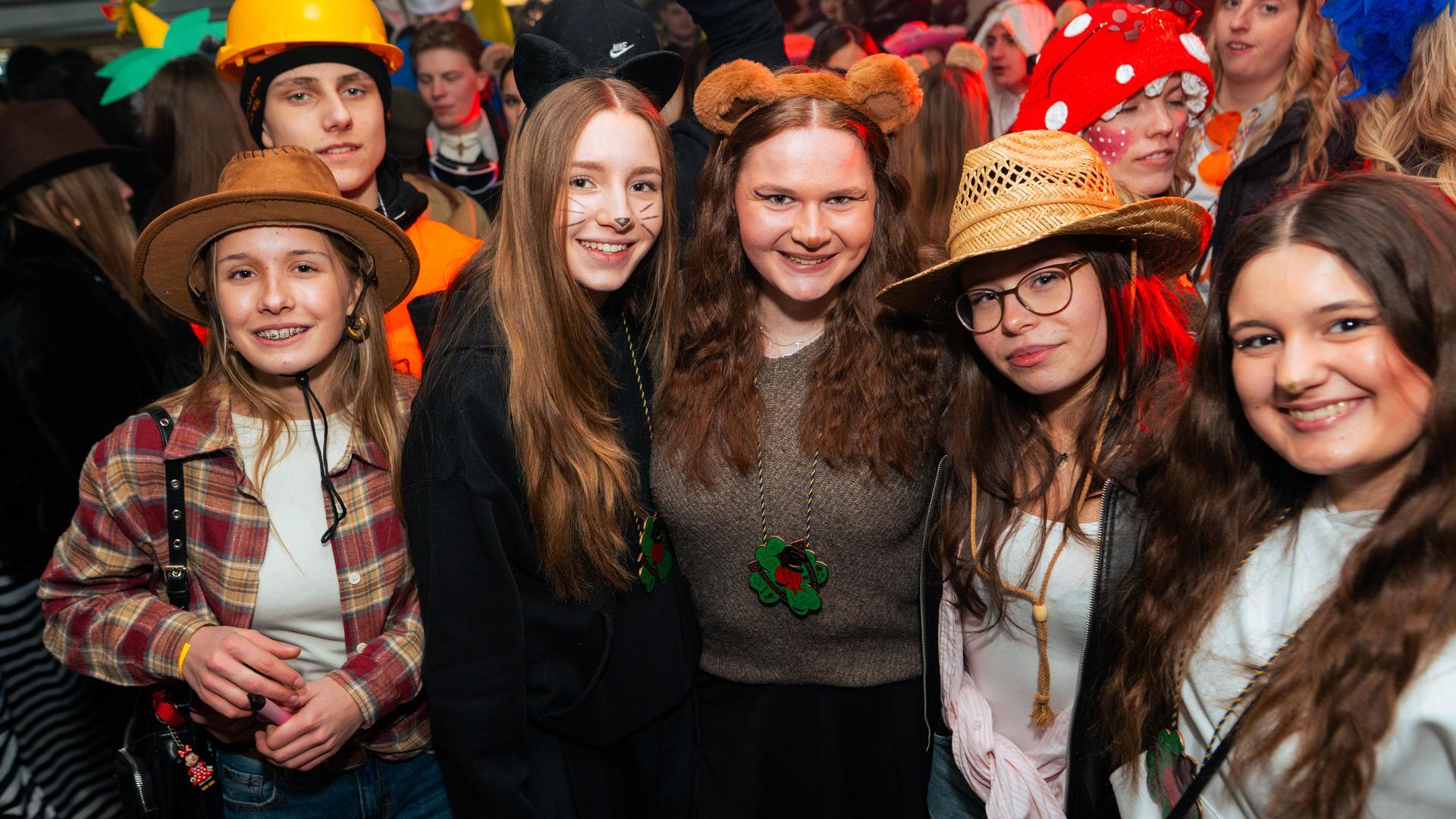 Erst Faschingszug, dann Afterparty in Neustadt. Wir haben die Bilder.  (Bild: Hannes Stock)