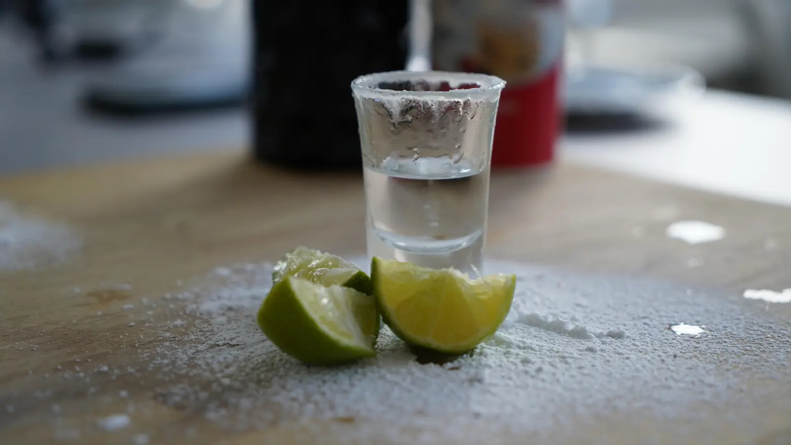 Wodka Schnee ist die kreative Variante eines Wodka Shots. (Bild: Laura Fröhler)