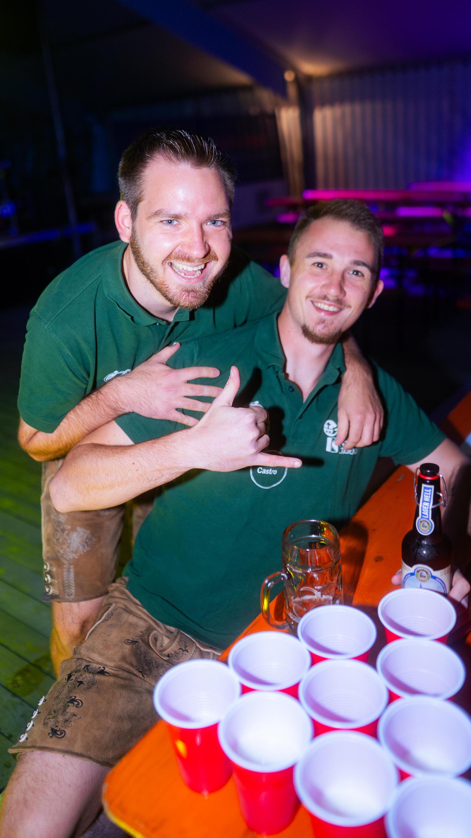 Bilder vom Freitagabend zur Kirwa in Luhe-Wildenau. (Bild: Hannes Stock)