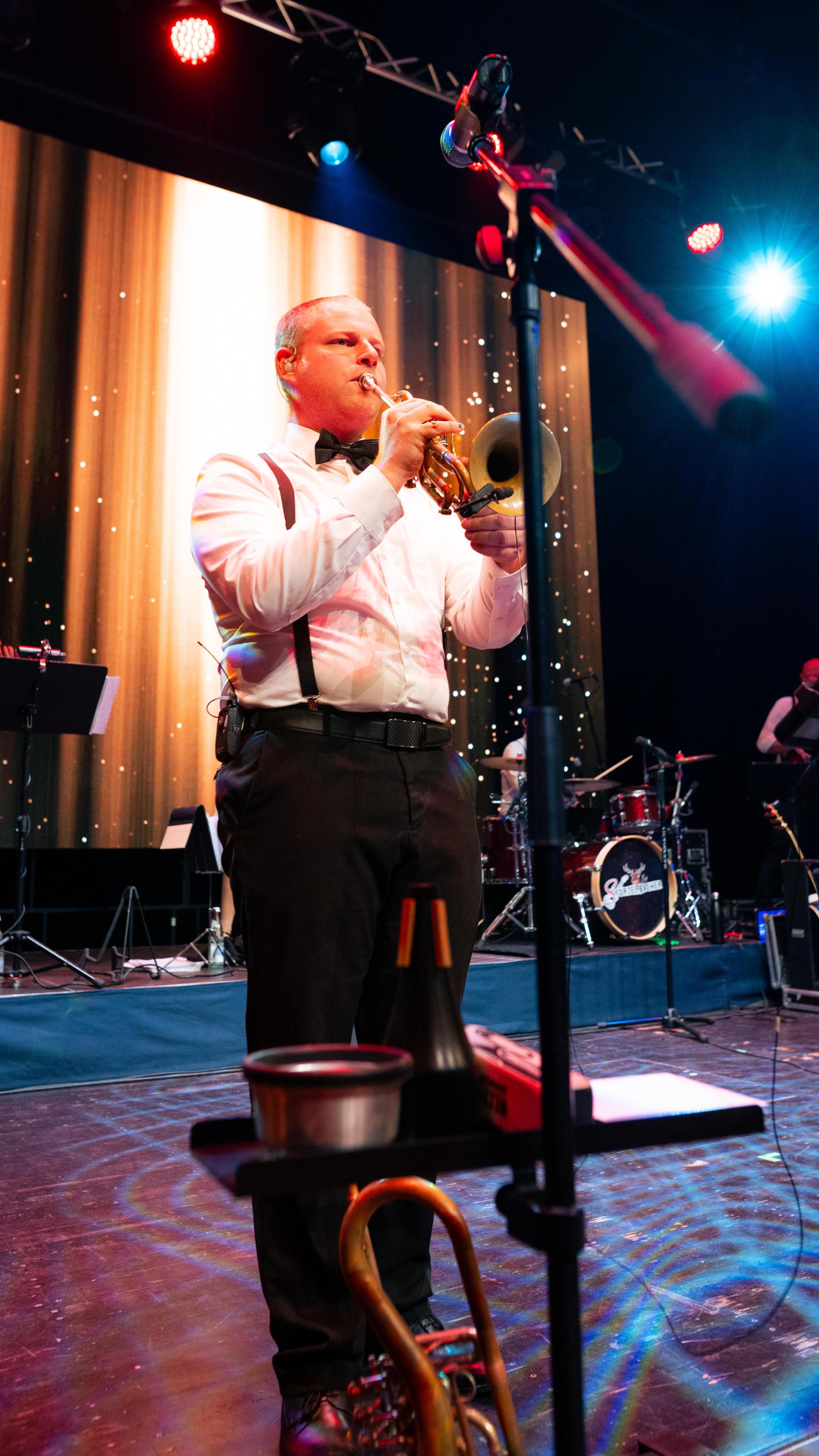 Am Samstag wurde es in der Weidener Max-Reger-Halle außergewöhnlich festlich. (Bild: Hannes Stock)