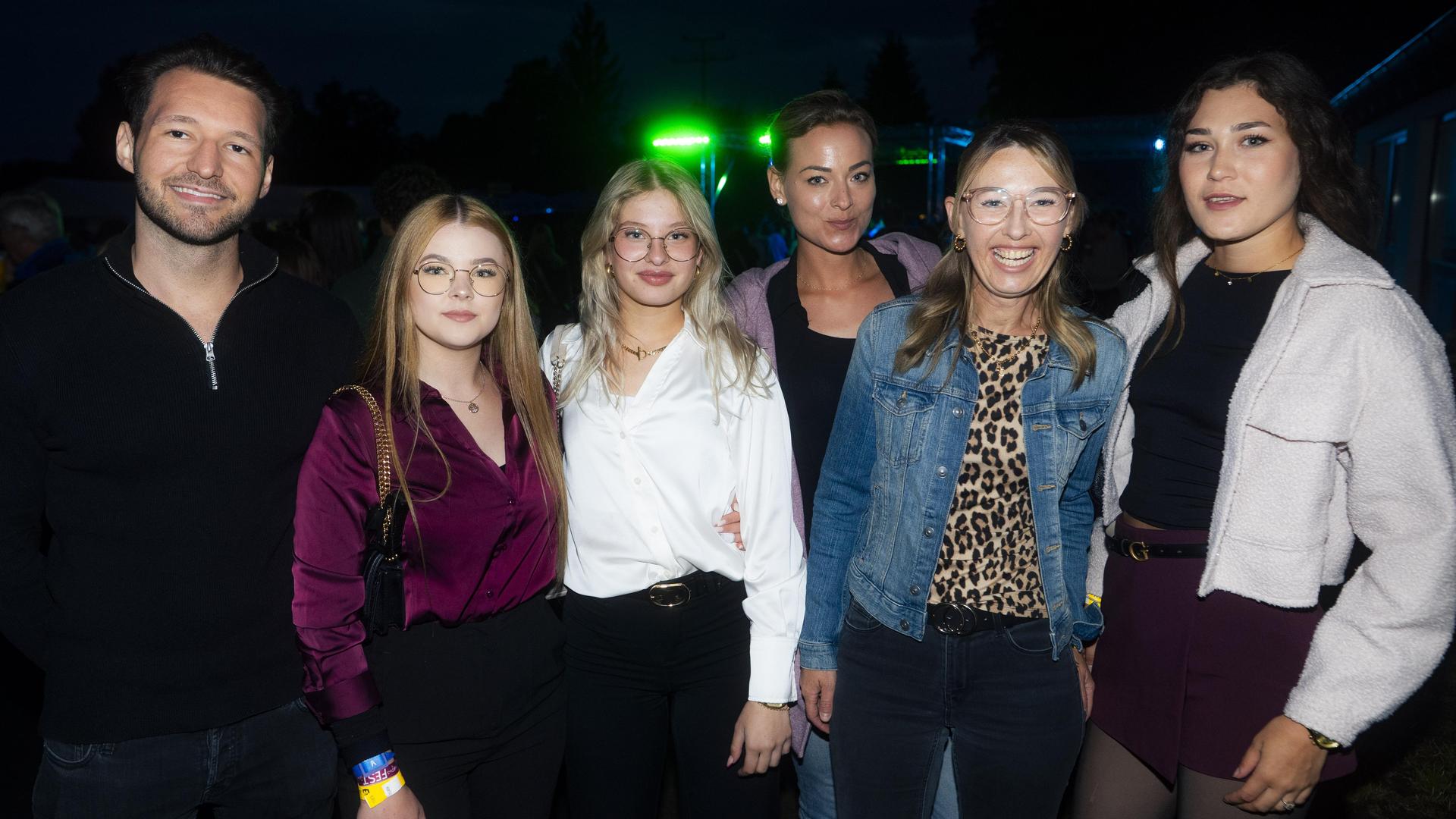 Impressionen von der Beach Party in Schirmitz. (Bild: Hannes Stock)