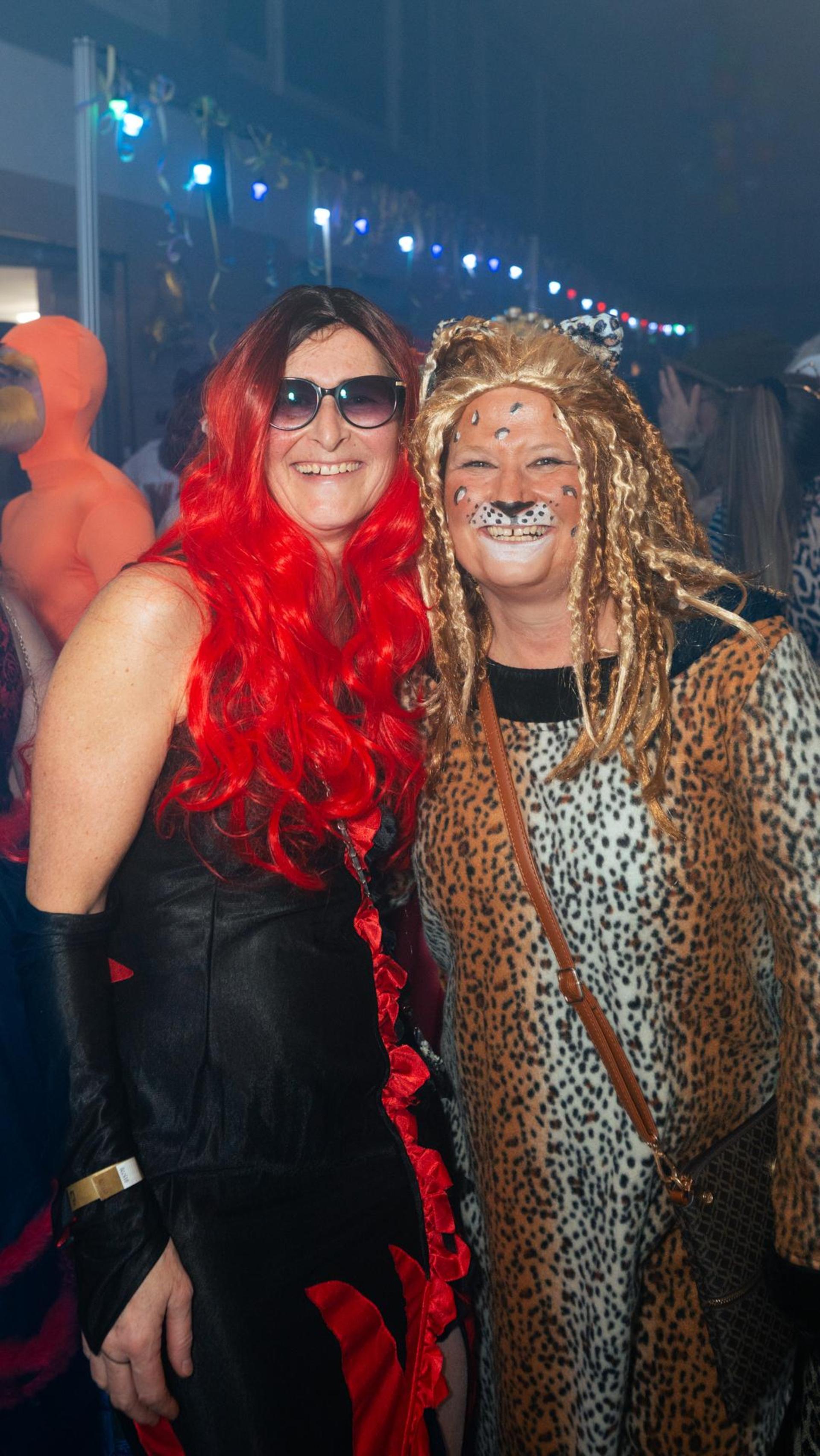 Am Sportlerball in Schirmitz gings mit Vollgas weiter im Faschingstreiben.  (Bild: Hannes Stock)