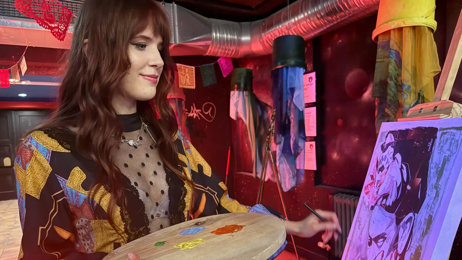 Die 21-jährige Sophia Nefe verkörpert im Kunstprojekt „Dulce Dolor – Die Kunst des Leidens“ die mexikanische Malerin Frida Kahlo.  (Bild: Gabi Schönberger)