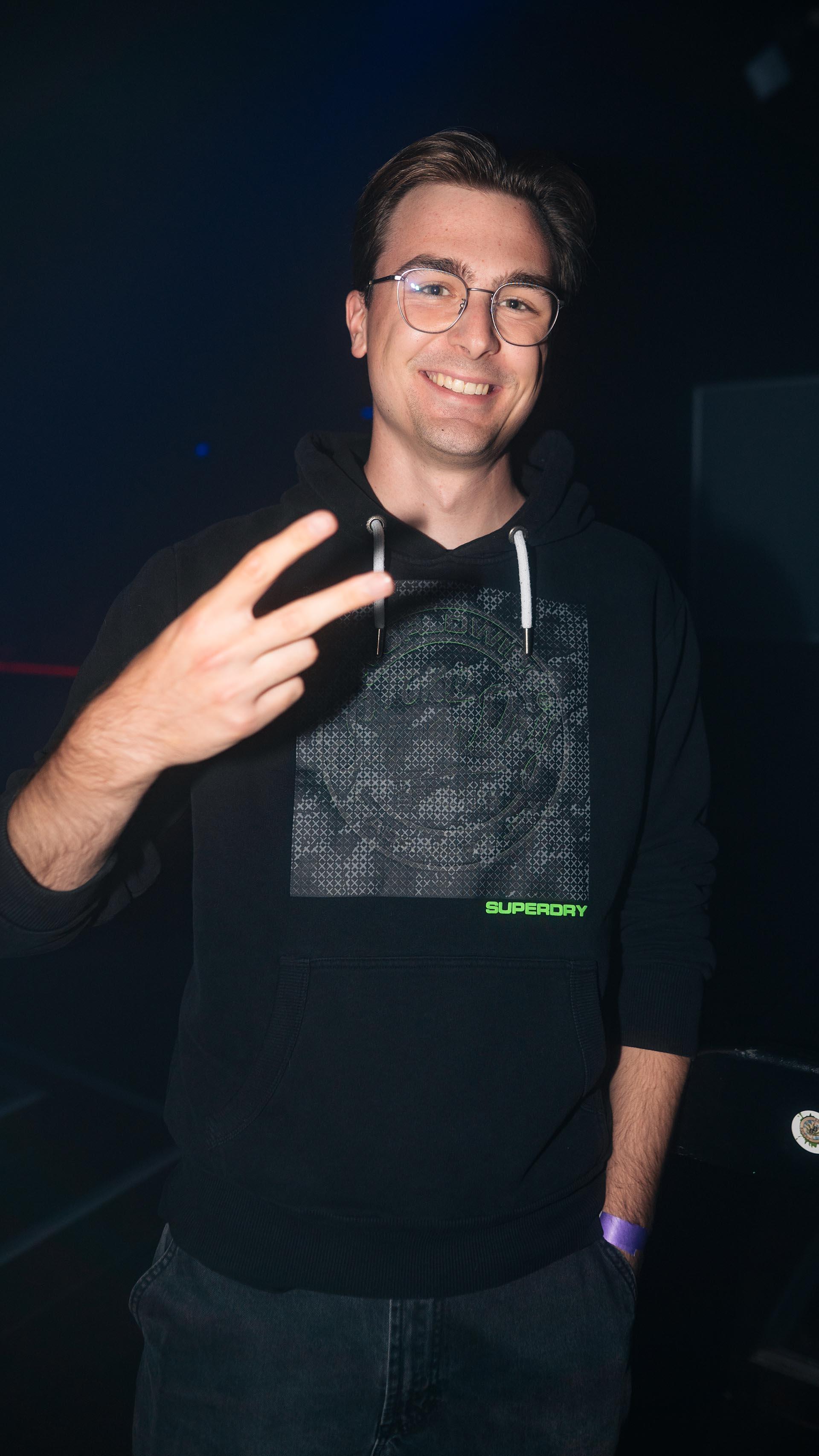 Fotograf Hannes Stock hat die Bilder der Nacht aus dem Paradox in Weiden mitgebracht. (Bild: Hannes Stock)