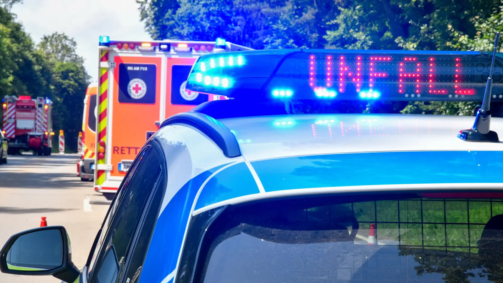 Ein zehnjähriges Kind wurde in Weiden von einem Auto erfasst und leicht verletzt. (Symbolbild: Petra Hartl)