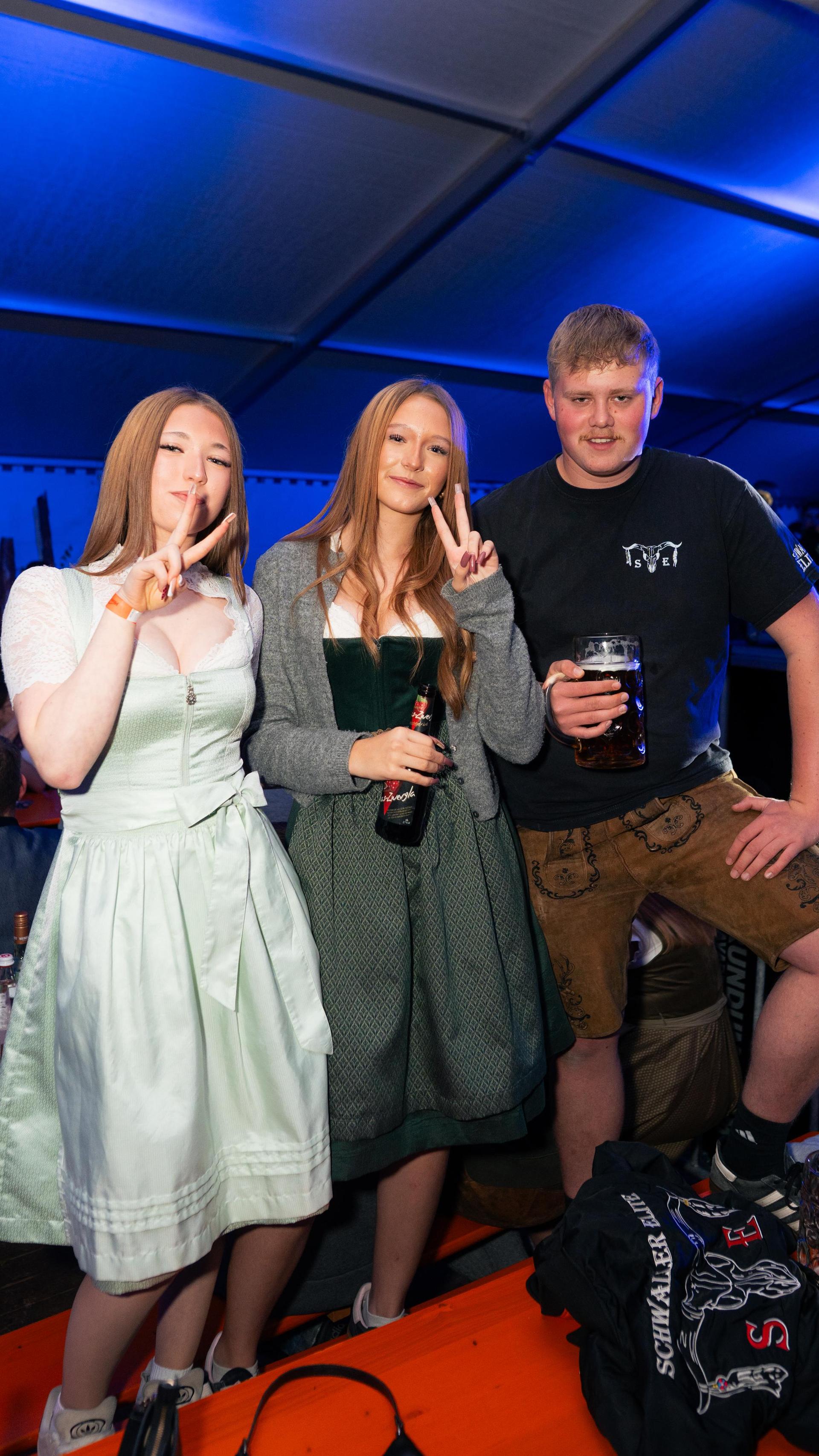 Die Störnsteiner Kirwa am Samstagabend.  (Bild: Hannes Stock)