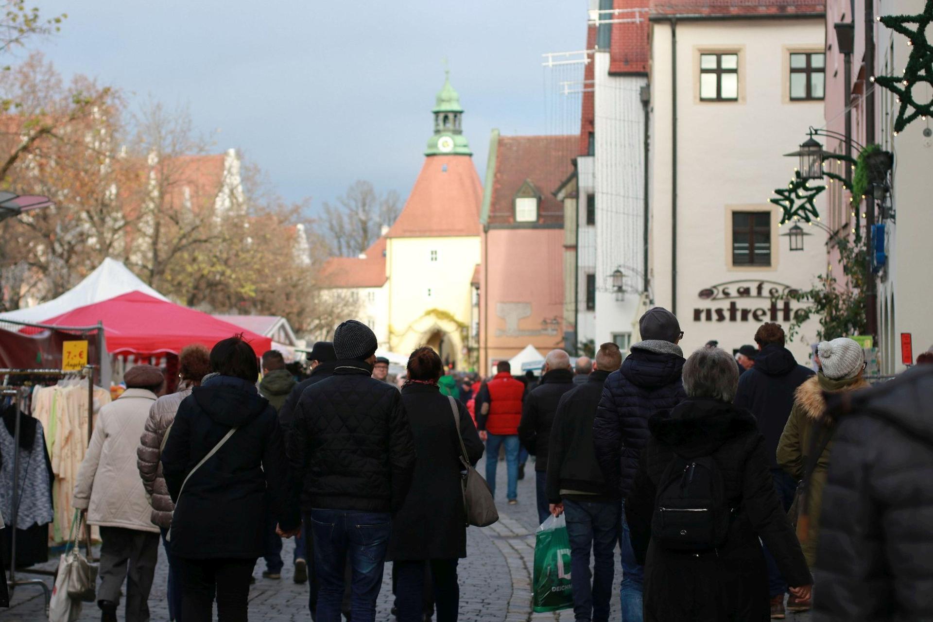 Auch im Jahr 2024 kann an einigen Sonntagen in Weiden geshoppt werden. (Archivbild: Stadtmarketing Weiden e.V)