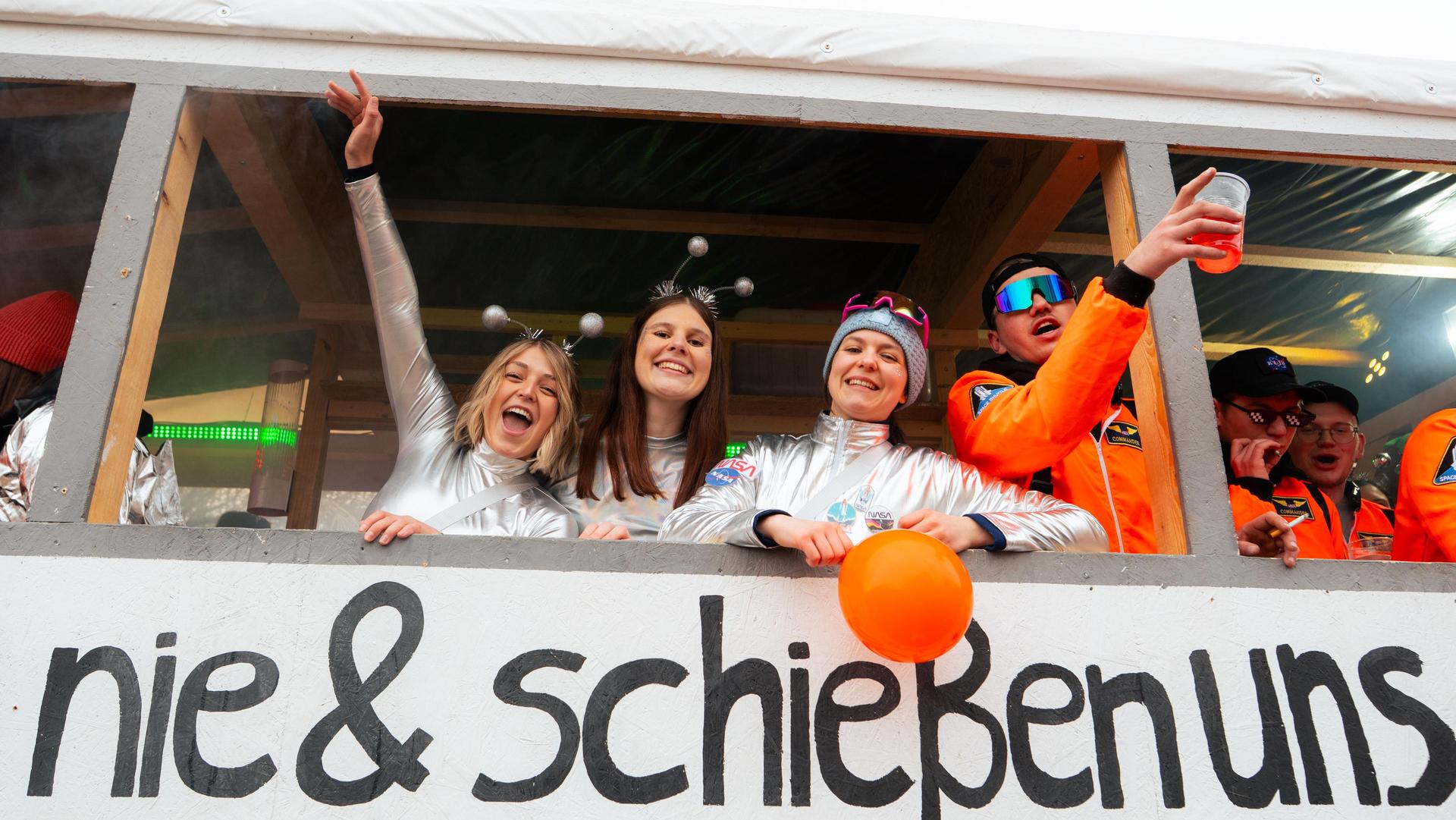 Am Sonntag wurde es bunt beim Pressather Faschingszug. (Bild: Hannes Stock)