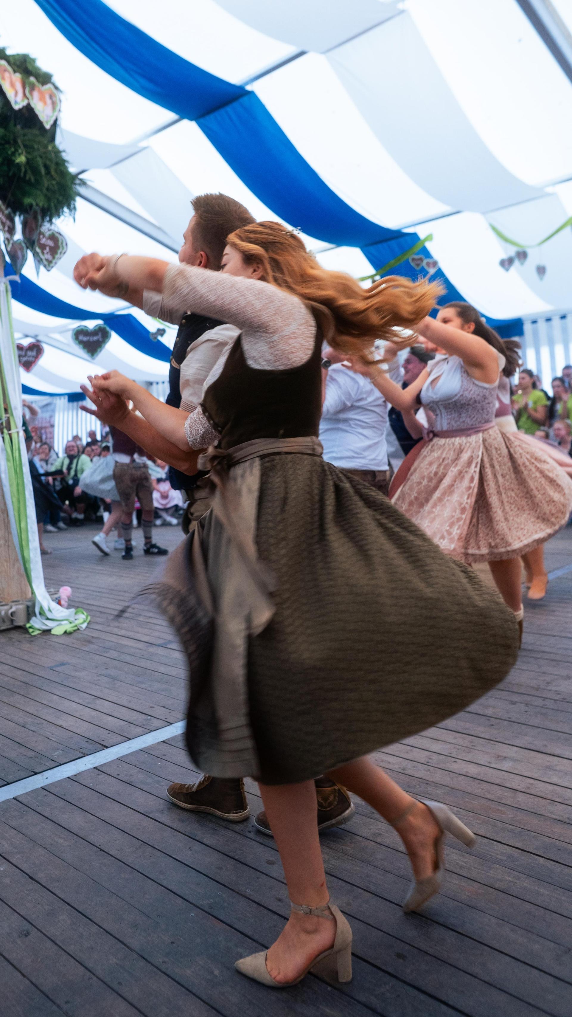 Auch am Sonntag habt ihr auf der Kirwa in Weiherhammer gefeiert. (Bild: Hannes Stock)