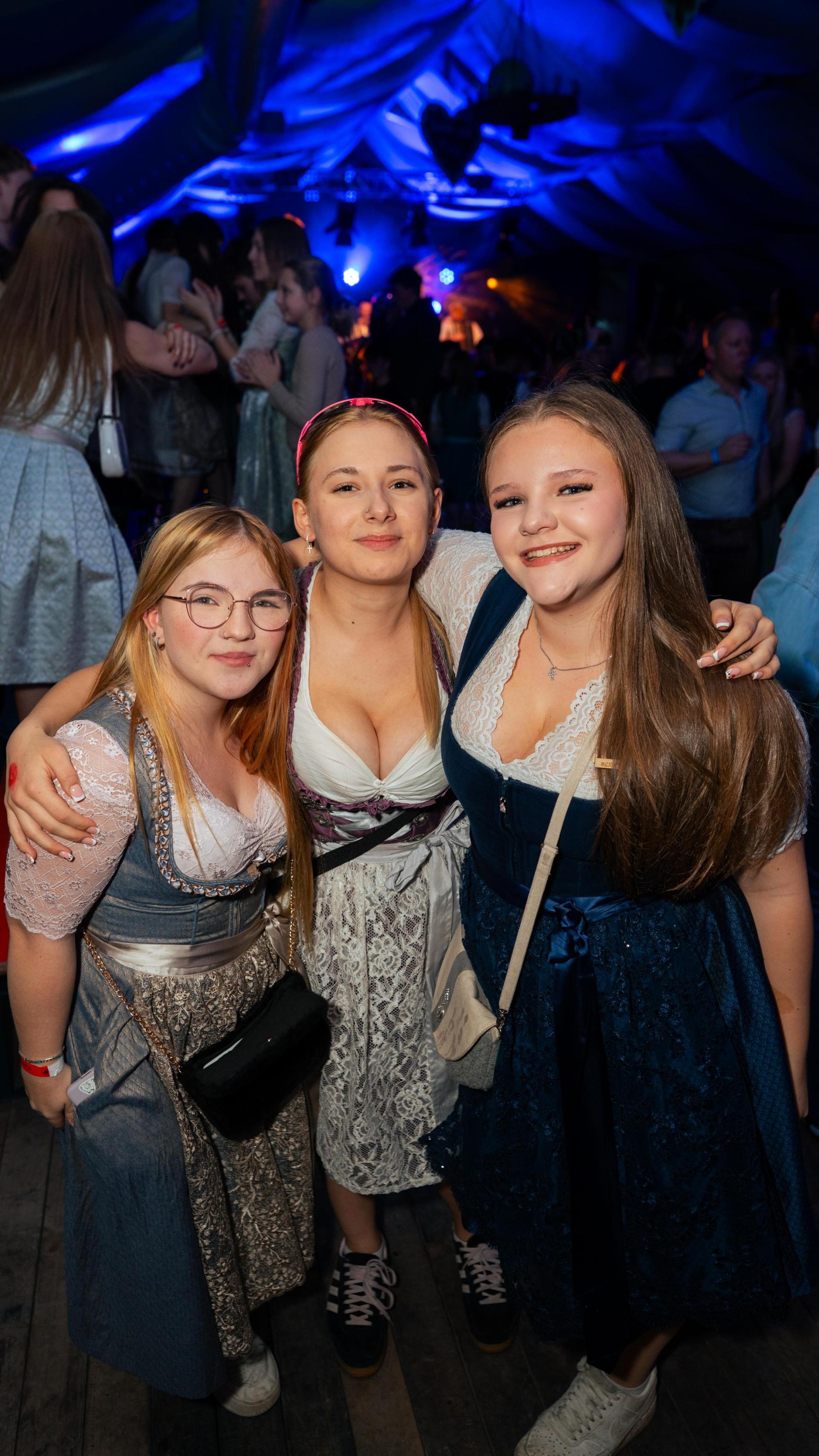 Viele Gäste kamen in Tracht. (Bild: Hannes Stock)