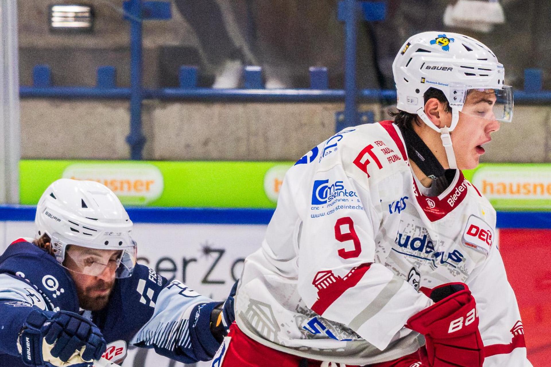 Tommy Muck (links) fehlt den Blue Devils Weiden wochenlang. (Bild: Werner Moller)