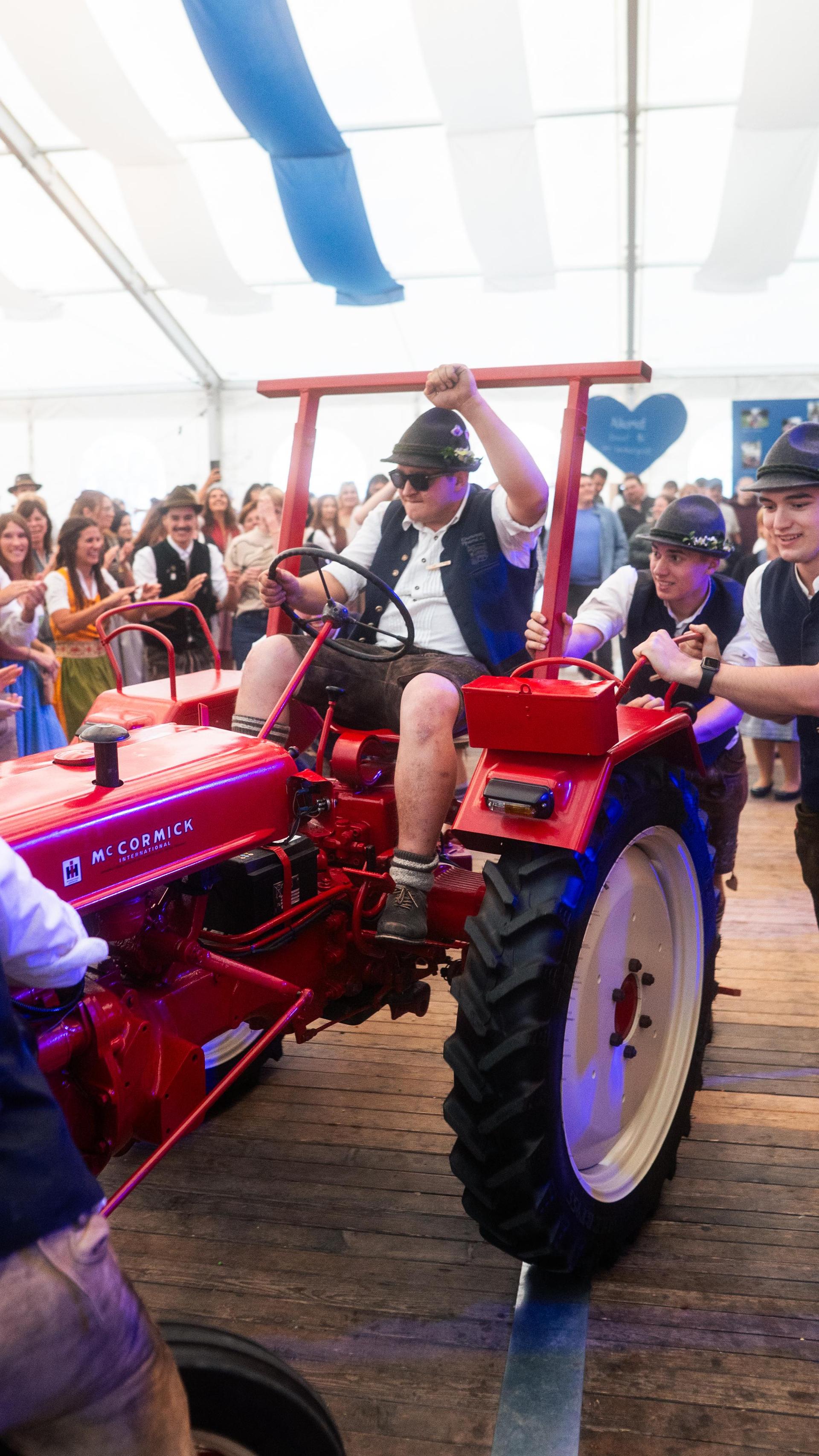 Am Sonntagabend bebte das Kirwa-Festzelt in Pfreimd. (Bild: Hannes Stock)