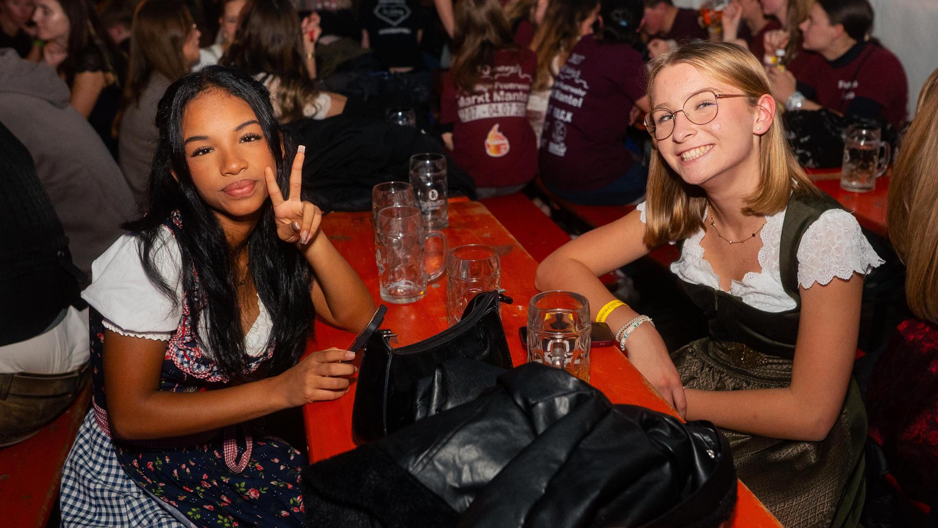 Alle Samstagsbilder der Kirwa in Weiherhammer. (Bild: Hannes Stock)