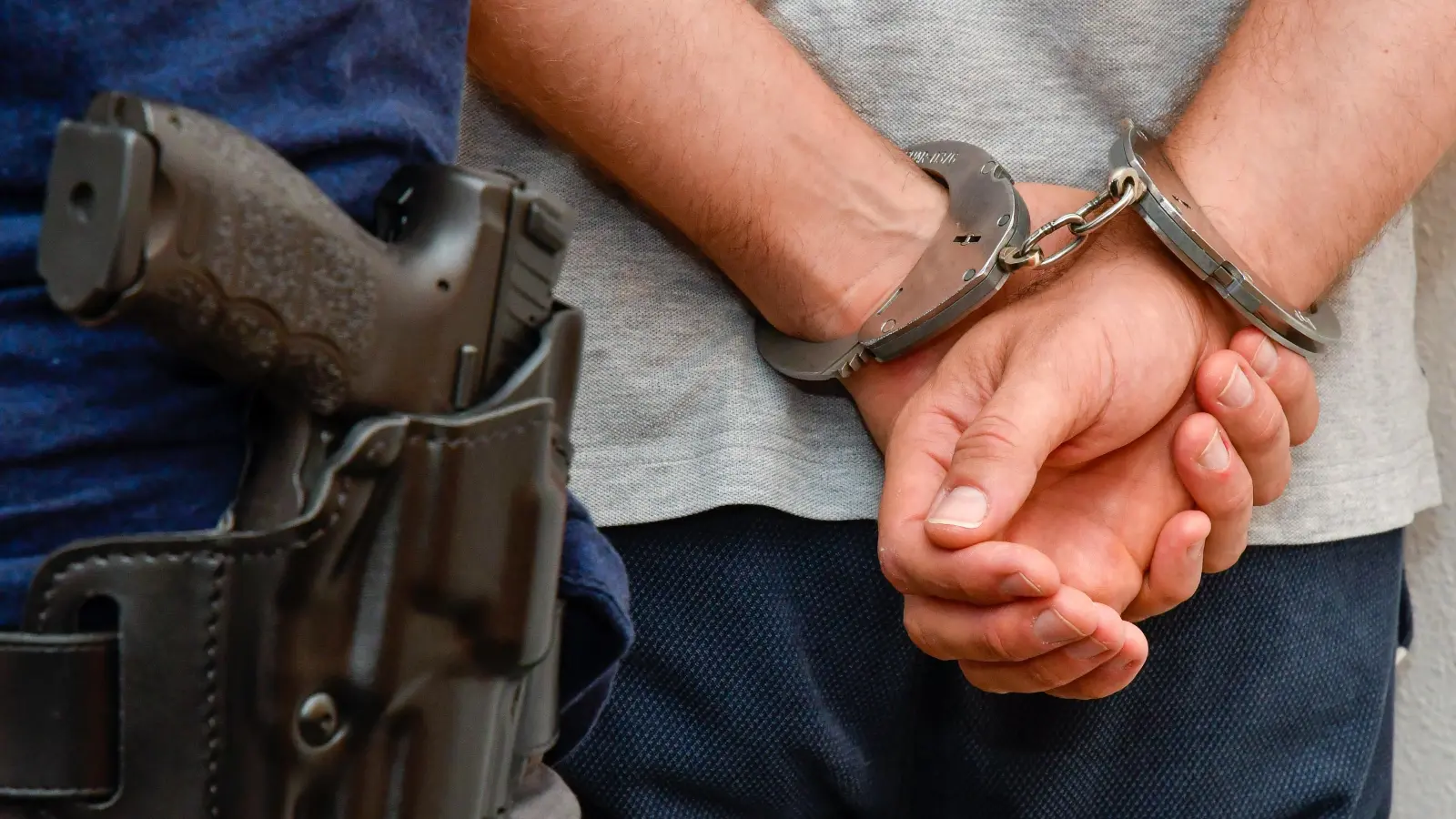 Ein Mann aus Bulgarien wurde auf der A 6 festgenommen, nachdem er einen falschen Ausweis vorzeigte. (Symbolbild: Petra Hartl)