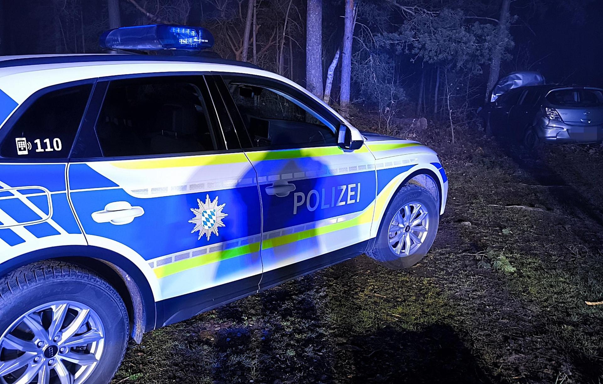 Mitten in der Nacht mussten de Einsatzkräfte ins Josephstal ausrücken. (Bild: jma)