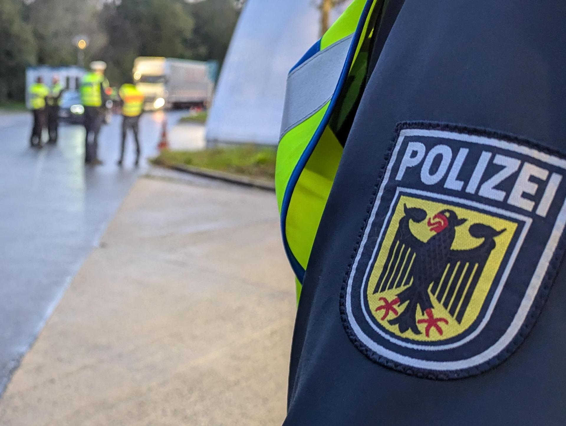 Die Bundespolizei konnte zwei per Haftbefehl gesuchte Männer schnappen.  (Symbolbild: Bundespolizei)