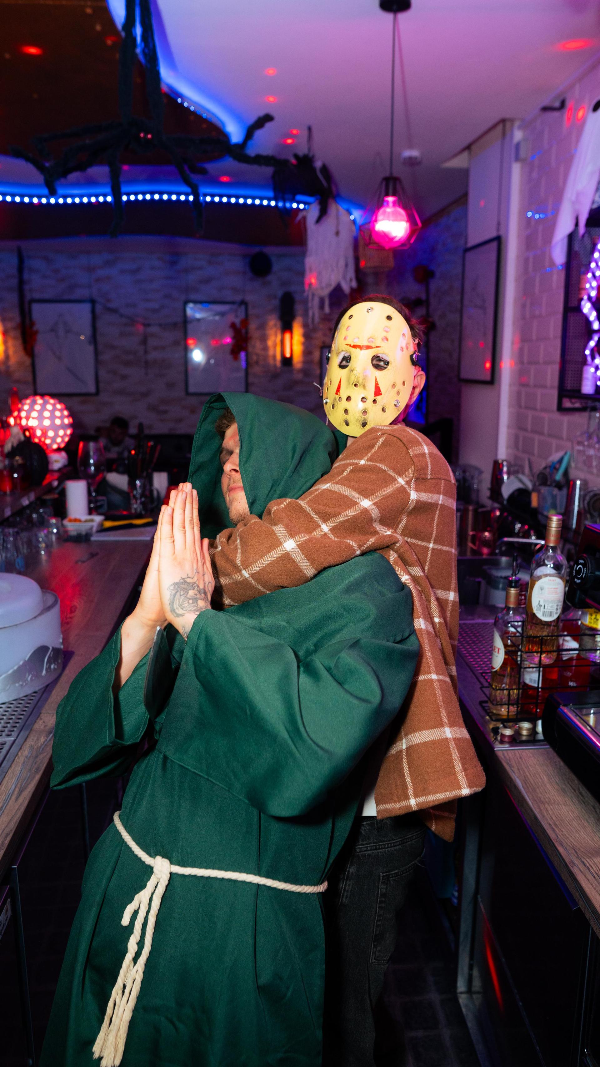 Exklusive Einblicke in die Halloween-Party in der Santorino-Bar. (Bild: Hannes Stock)
