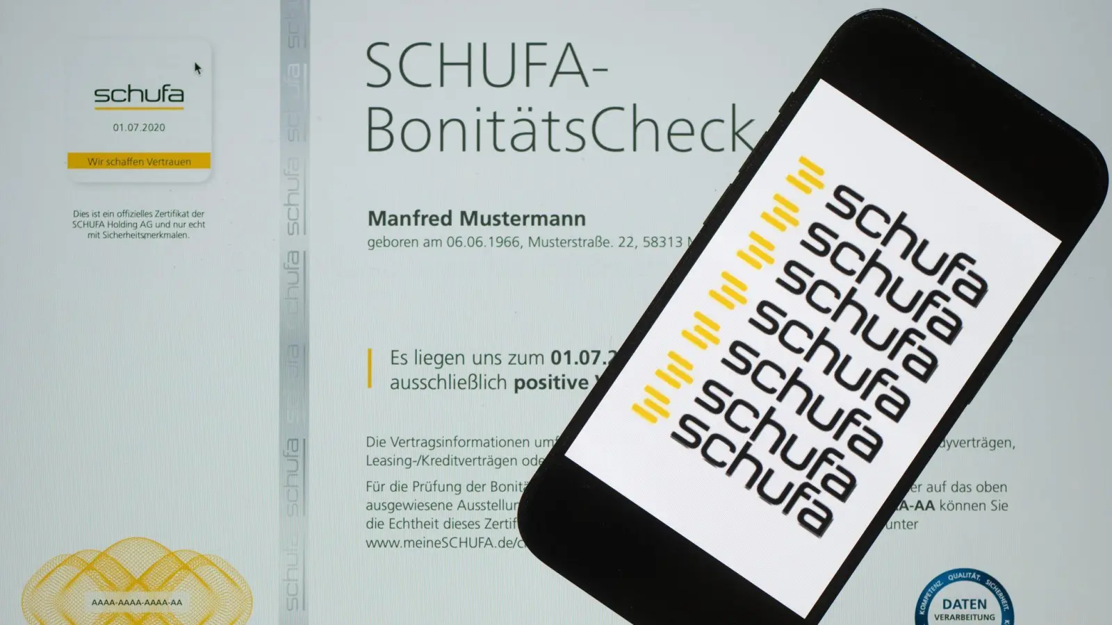 Wer einen Kredit braucht, kommt an der Schufa in der Regel nicht vorbei. Ein neues Verfahren verspricht Verbrauchern „völlige Transparenz“. (Symbolbild) (Bild: Sebastian Kahnert/dpa)