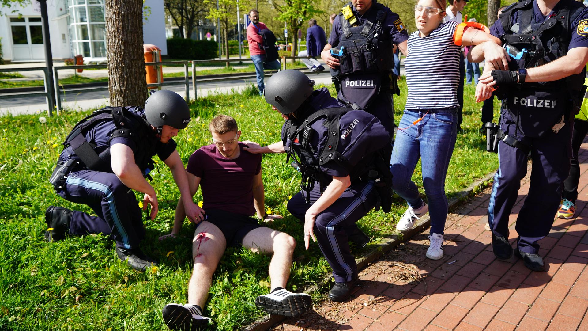 Im Gebäude der Agentur für Arbeit fand eine große Polizeiübung statt. (Bild: mcl)