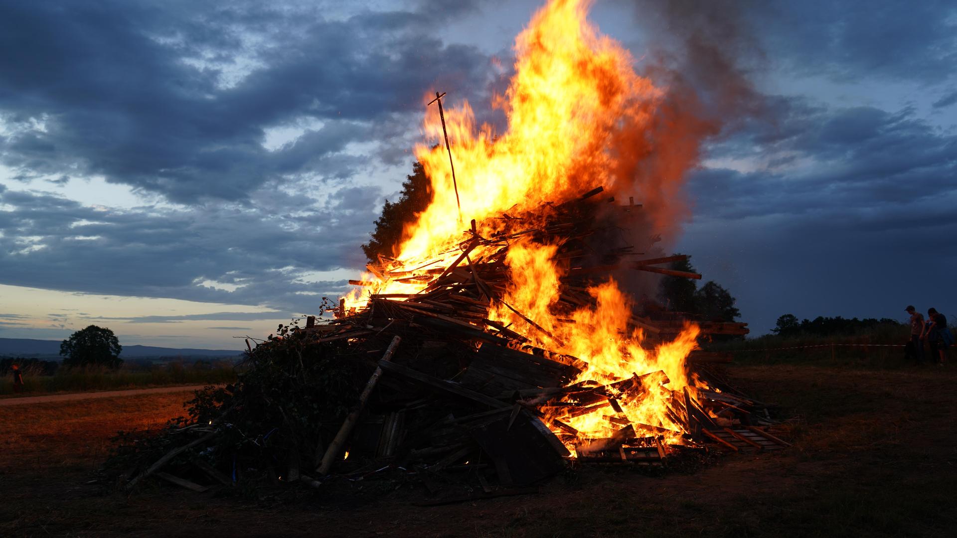 So war das Johannisfeuer in Störnstein. (Bild: mcl)