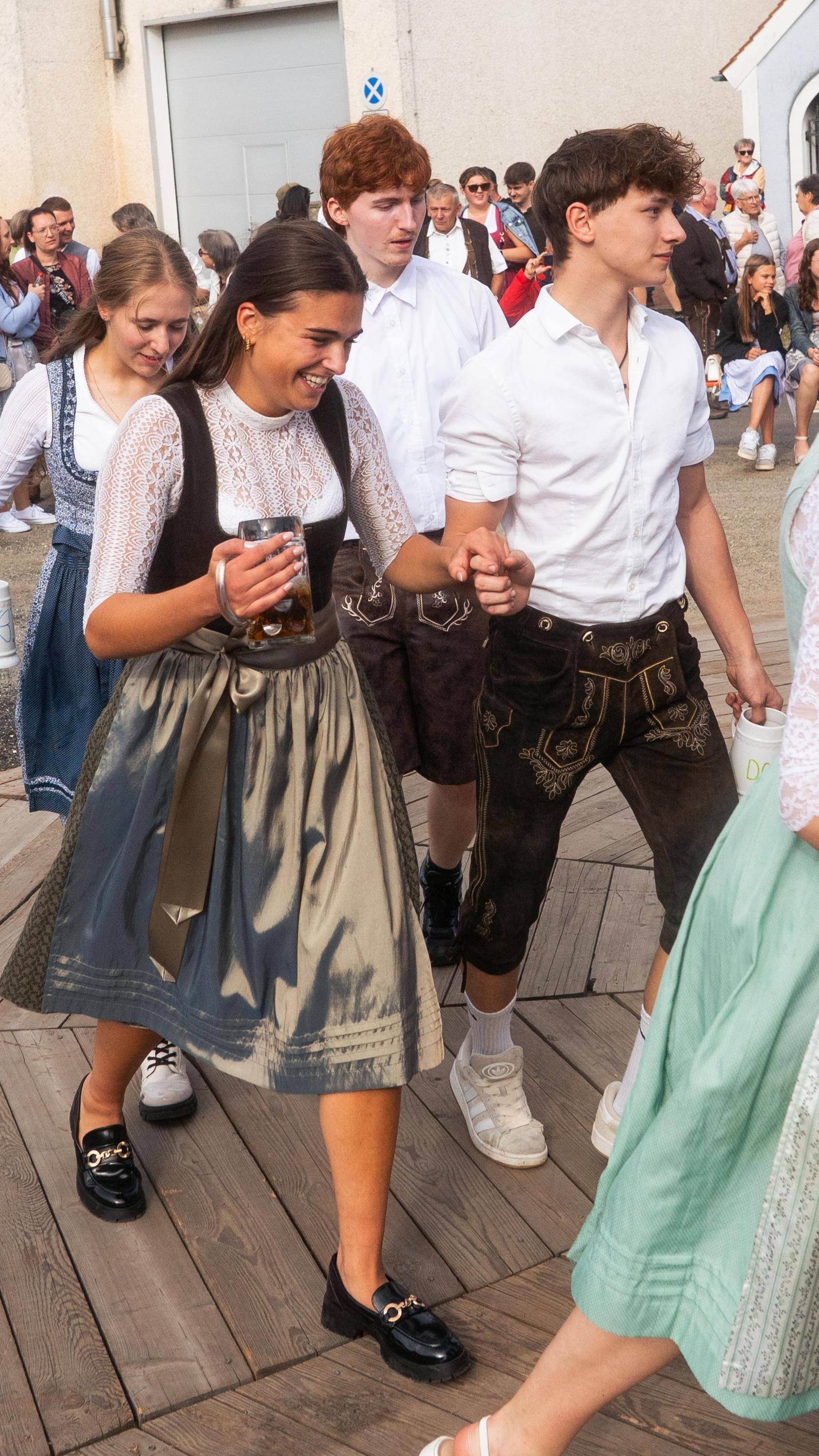 Auch am Sonntag wurde in Oberwildenau Kirwa gefeiert! (Bild: Hannes Stock)
