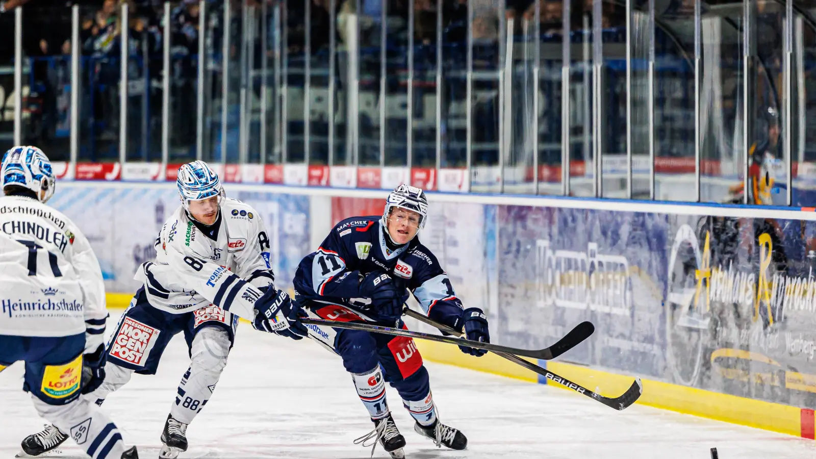 Elias Pul (rechts) von den Blue Devils Weiden war während der Länderspielpause mit der deutschen U20-Nationalmannschaft in Finnland unterwegs. (Bild: Werner Moller)