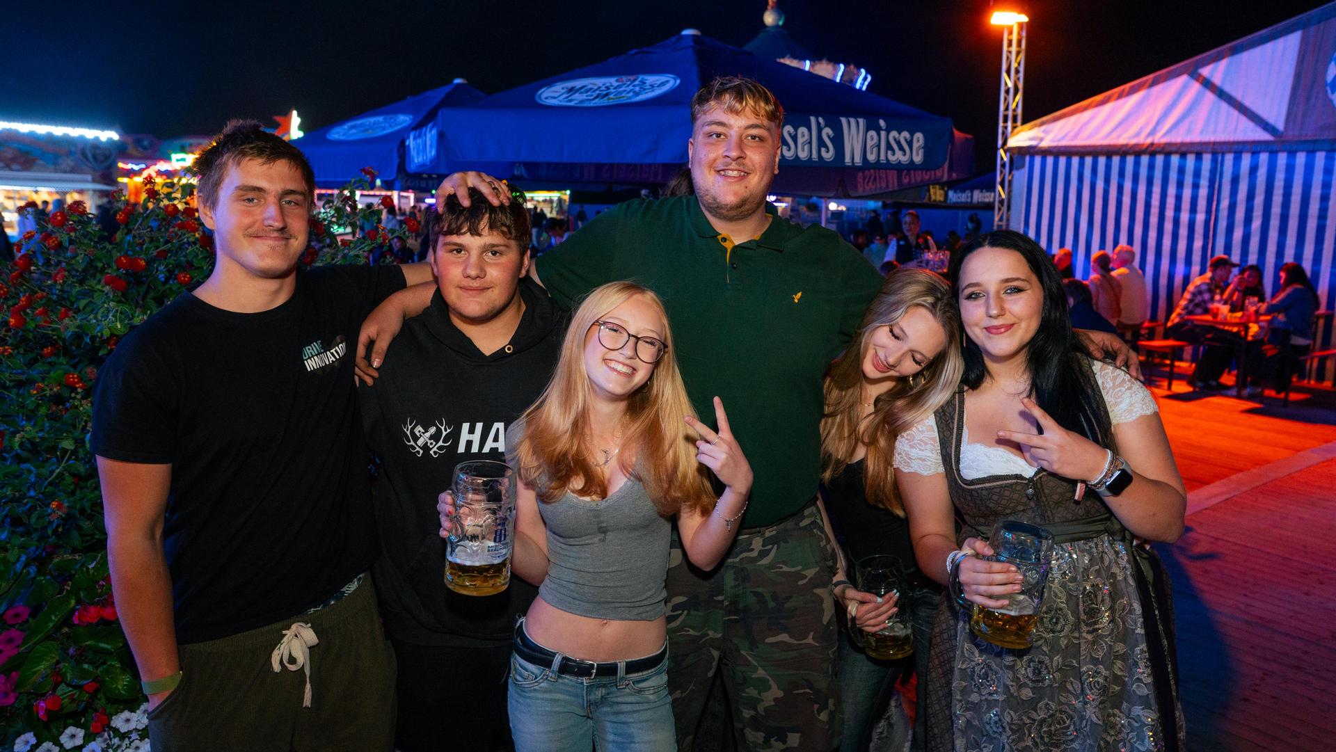 Samstagabend am Weidner Volksfest. (Bild: Hannes Stock)
