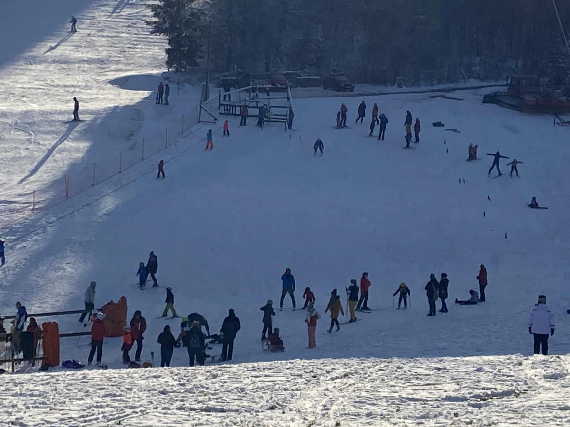 Das Ski- und Snowboardzentrum in Fahrenberg ist bei Wintersportlern sehr beliebt.  (Archivbild: dob)