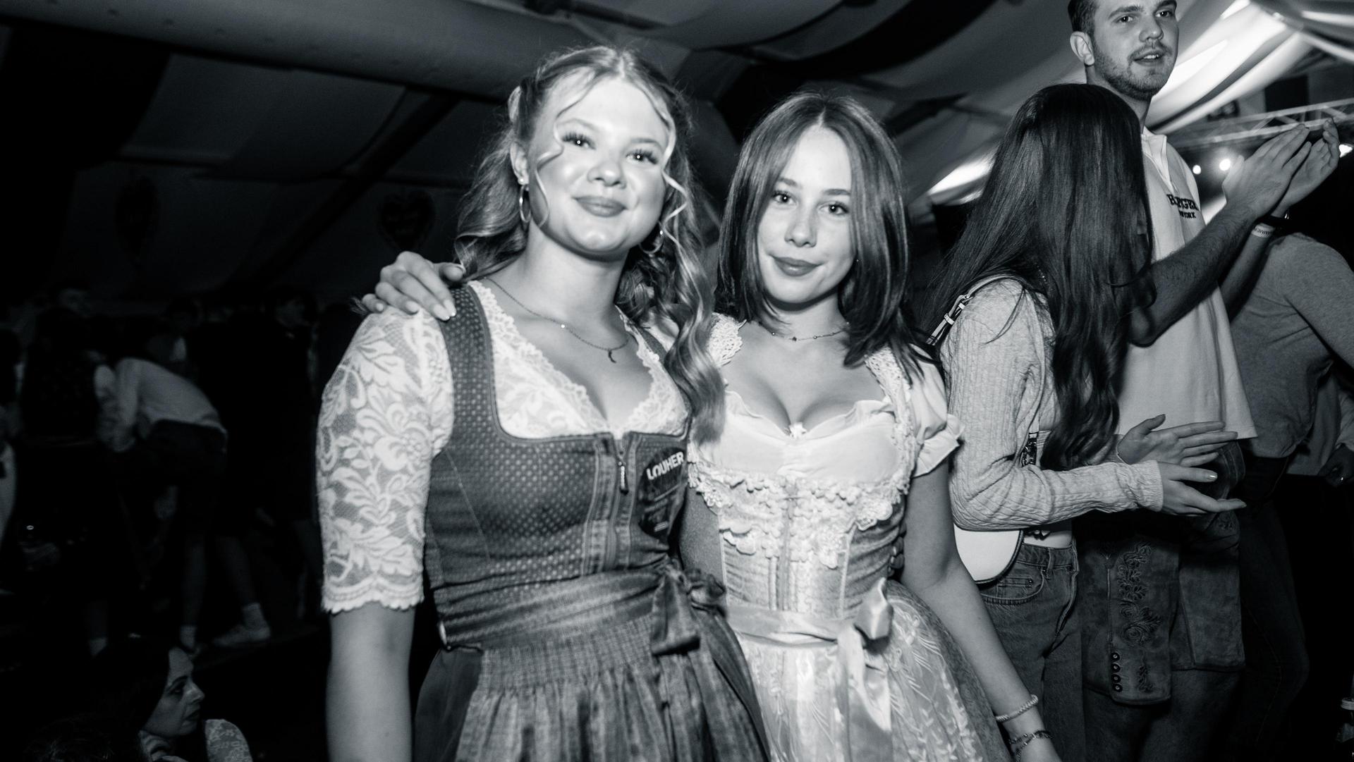 Alle Samstagsbilder der Kirwa in Weiherhammer. (Bild: Hannes Stock)