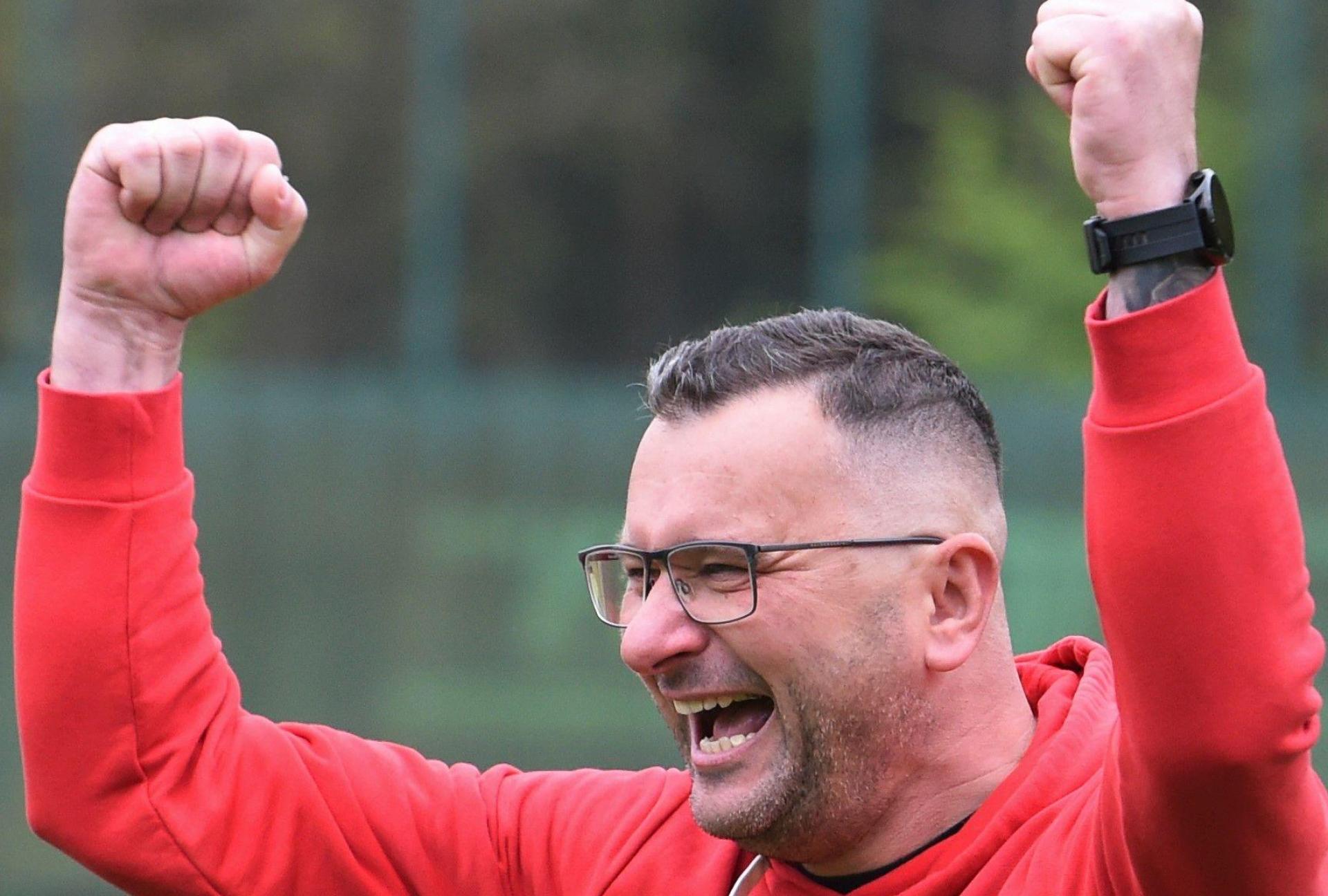 Krzysztof Pianka bleibt auch in der kommenden Saison Trainer beim FC Luhe-Markt. (Archivbild: A. Schwarzmeier)