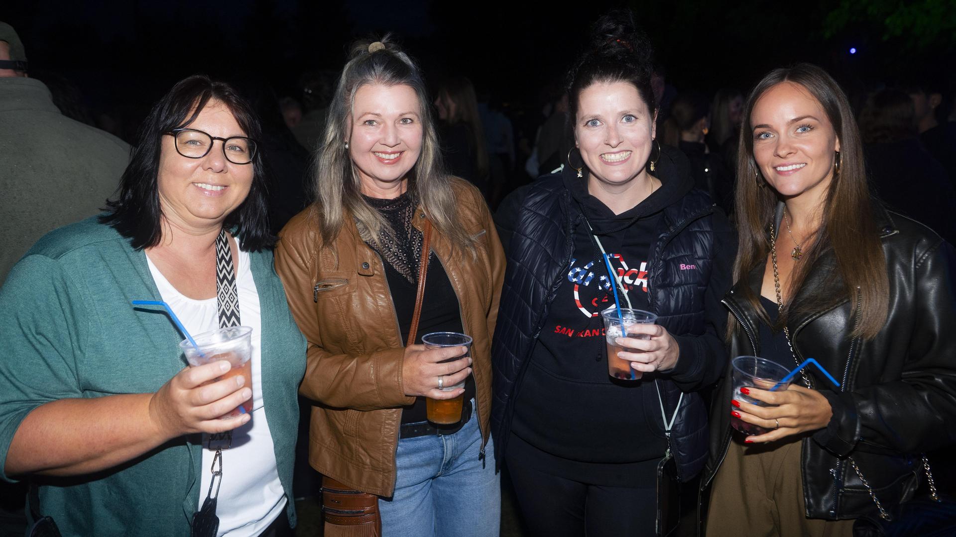 Impressionen von der Beach Party in Schirmitz. (Bild: Hannes Stock)
