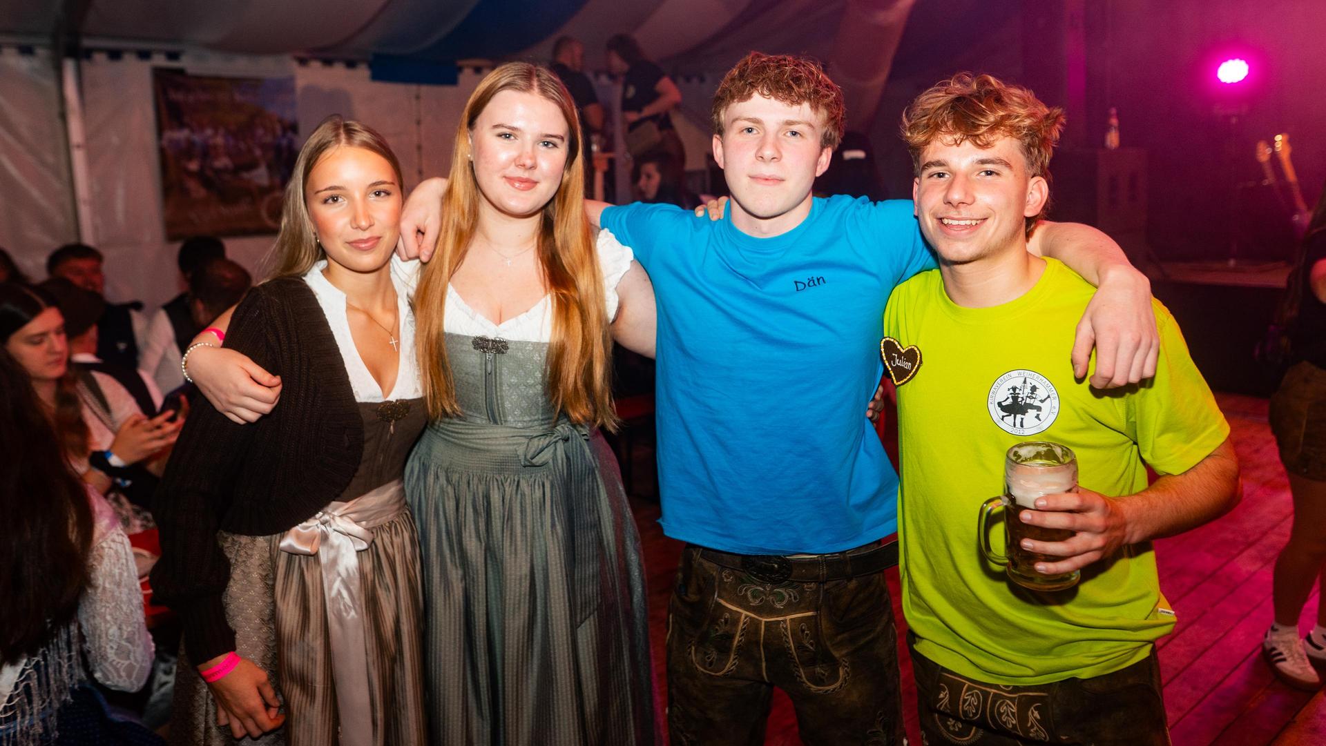 Alle Bilder vom Freitagabend auf der Kirwa in Weiherhammer. (Bild: Hannes Stock)