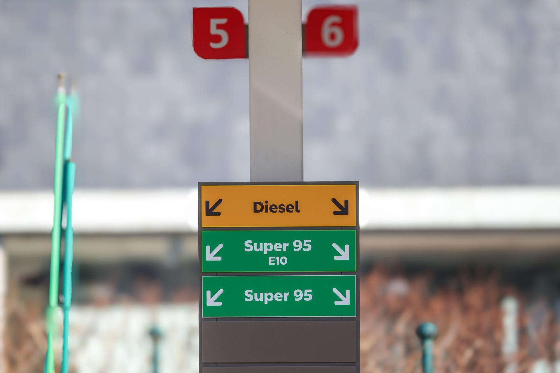 Eine Tankstelle in Nordrhein-Westfalen.  (Archivbild: Christoph Reichwein/dpa)