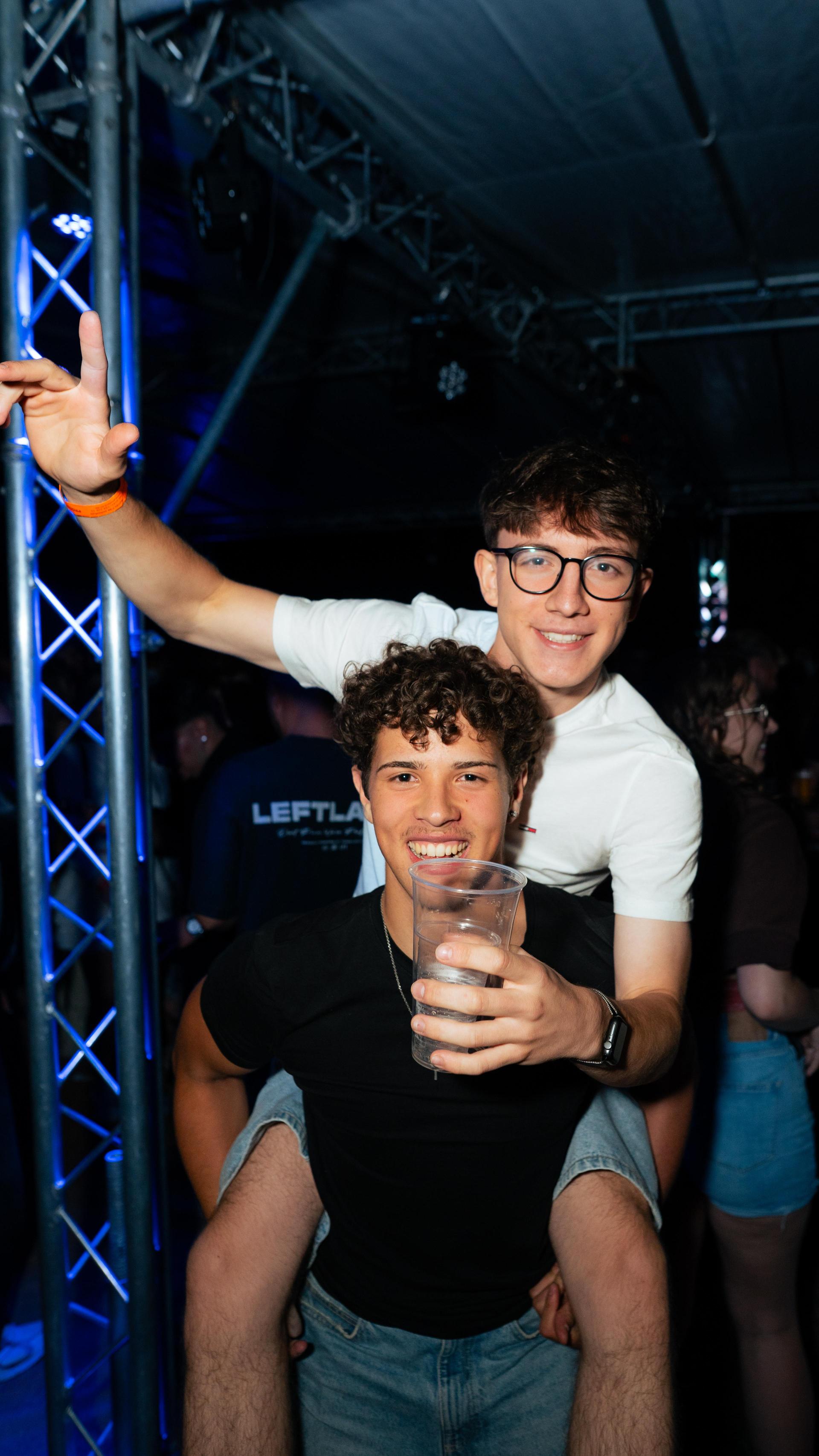 Bilder der Beach Party. (Bild: Hannes Stock)