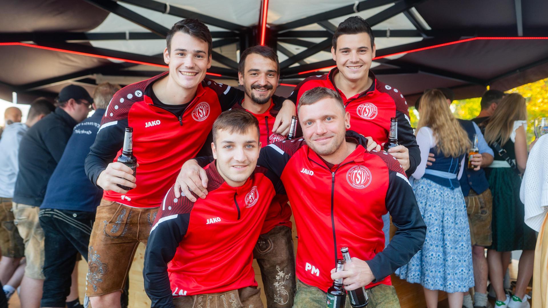 Am Sonntagabend bebte das Kirwa-Festzelt in Pfreimd. (Bild: Hannes Stock)