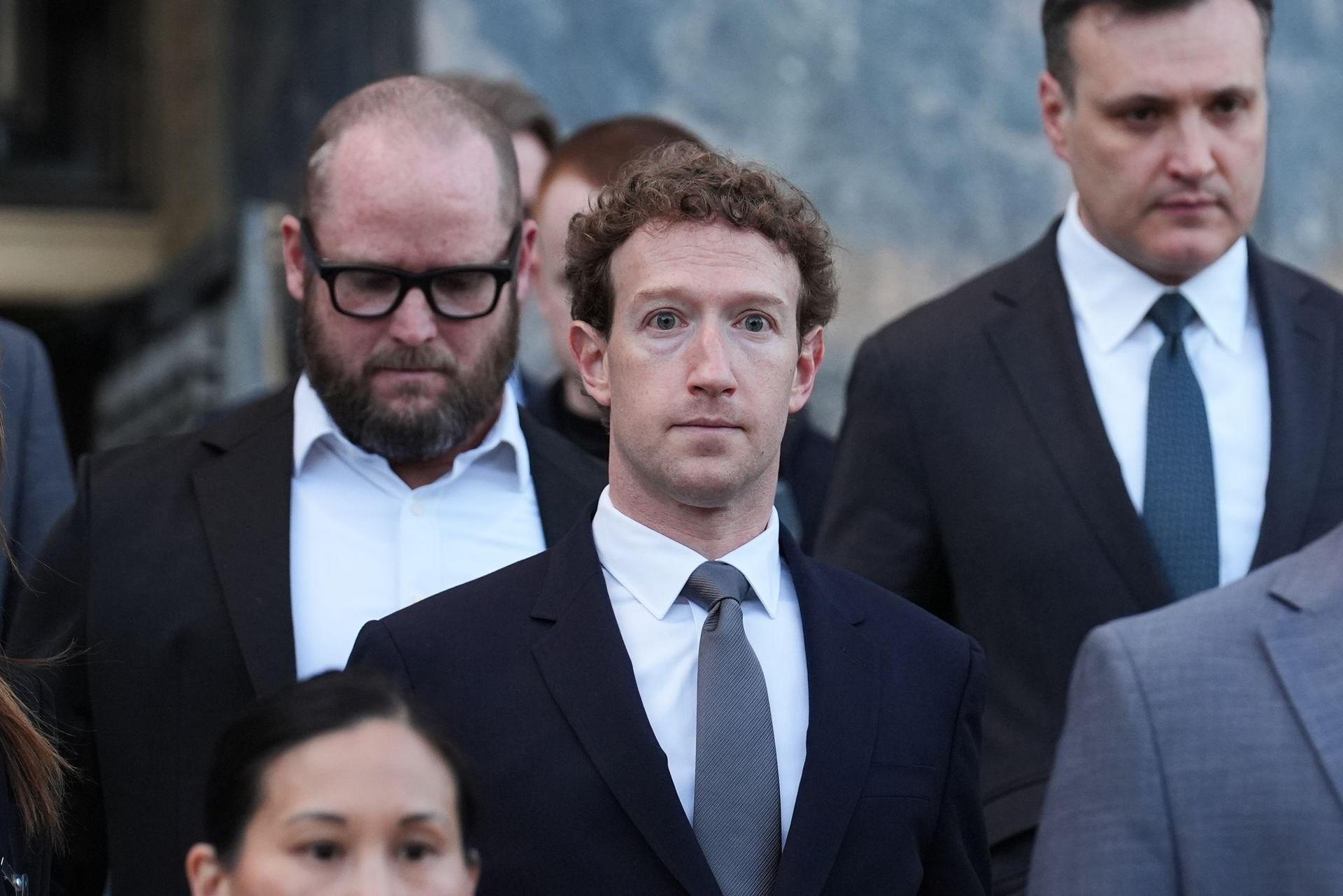 Auch Meta-Chef Mark Zuckerberg wurde in dem Prozess vor Geschworenen befragt. (Archivbild) (Bild: Damian Dovarganes/AP/dpa)