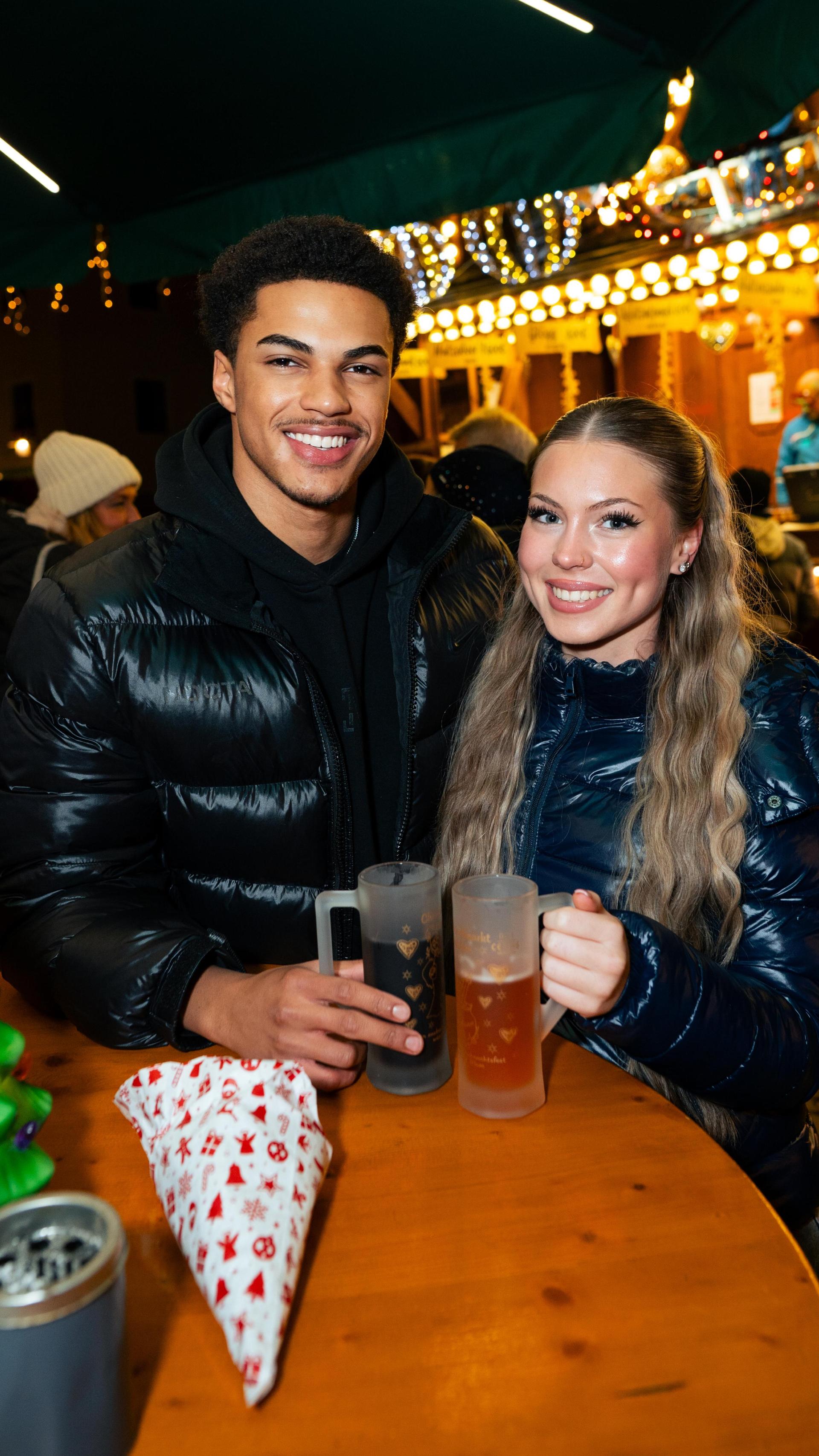 Fotos vom Weidener Weihnachtsmarkt am Freitag.  (Bild: Hannes Stock)