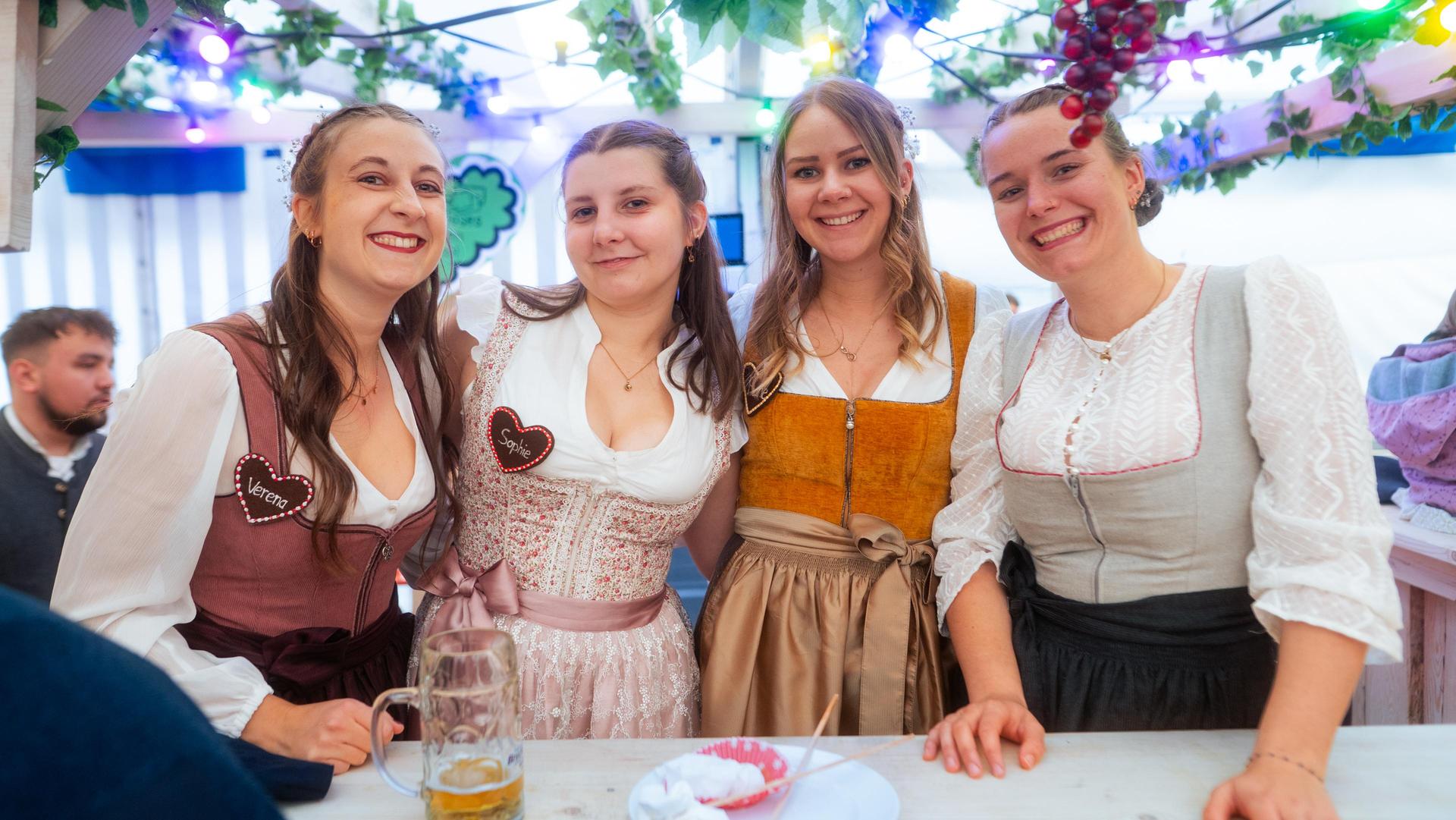 Auch am Sonntag habt ihr auf der Kirwa in Weiherhammer gefeiert. (Bild: Hannes Stock)