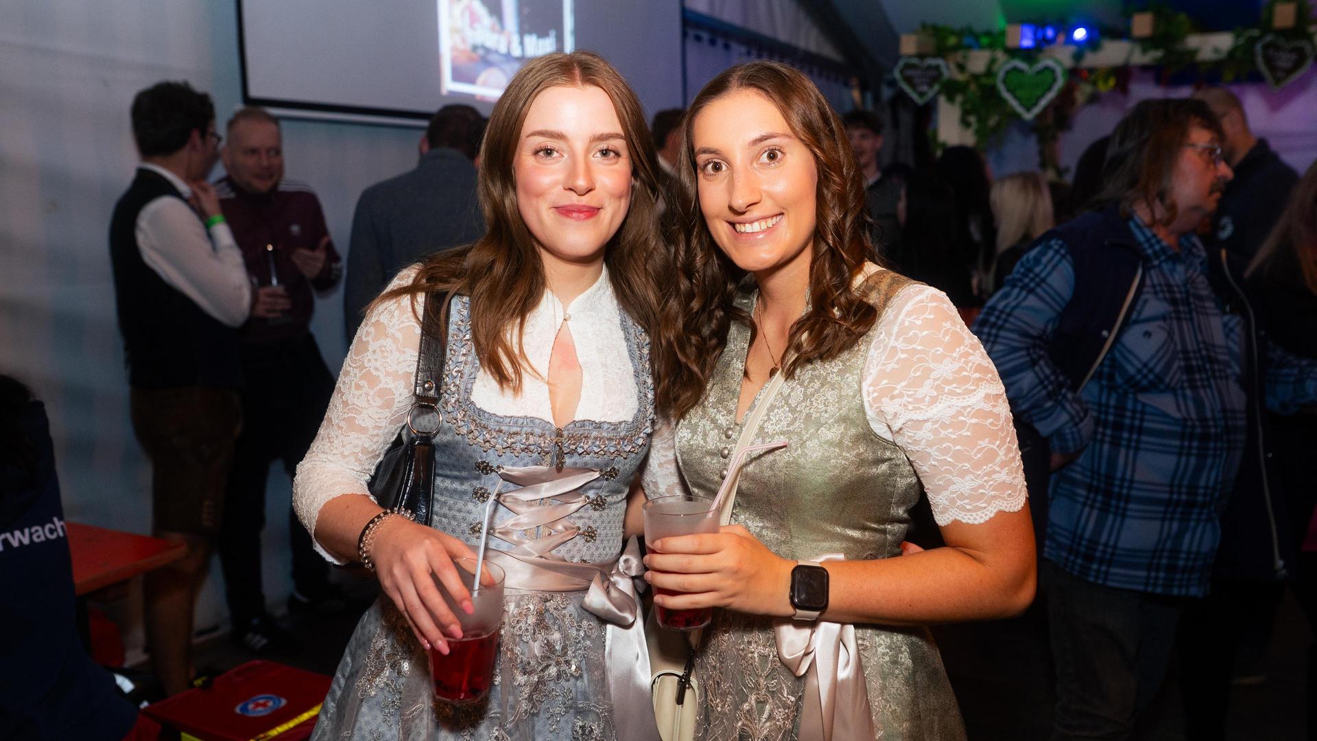 Alle Samstagsbilder der Kirwa in Weiherhammer. (Bild: Hannes Stock)