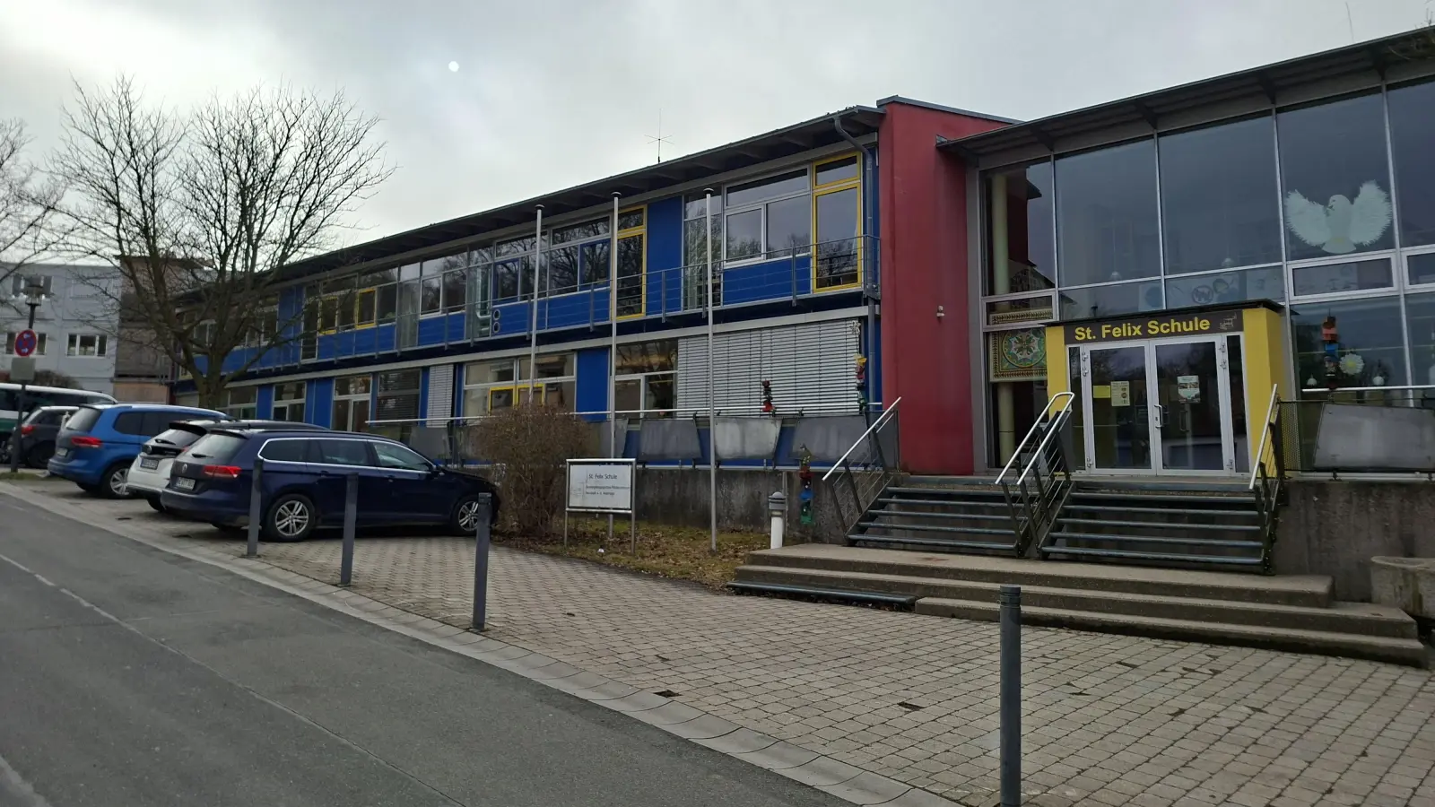 An der St. Felix Schule in Neustadt/WN beginnen am 15. September sowohl neue Schülerinnen und Schüler, als auch neue Lehrkräfte.  (Archivbild: Hans Prem)