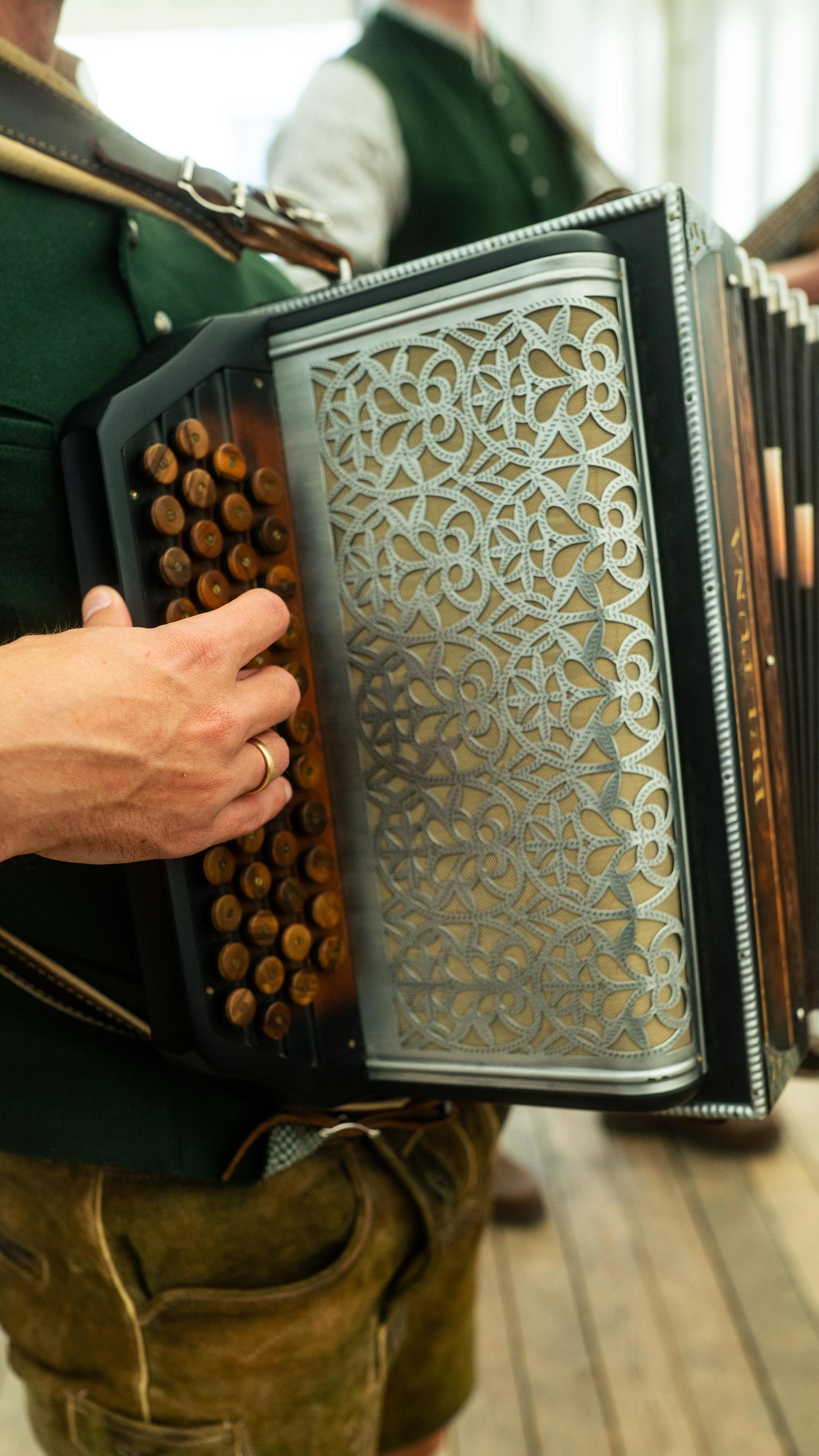 Auch am Sonntag wurde in Oberwildenau Kirwa gefeiert! (Bild: Hannes Stock)